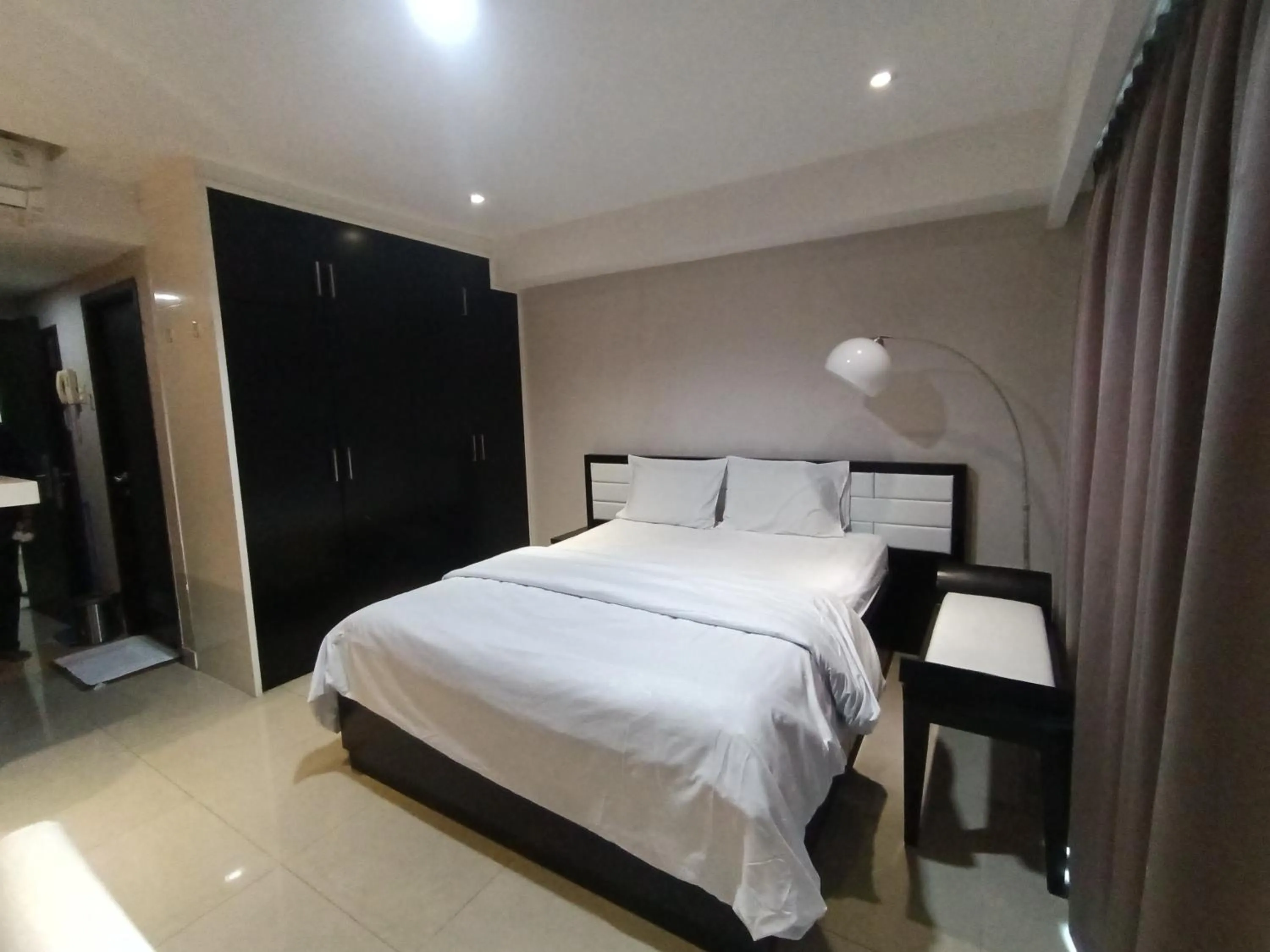 Bedroom, Bed in Cozy Tamansari Hive Cawang by Bonzela Property