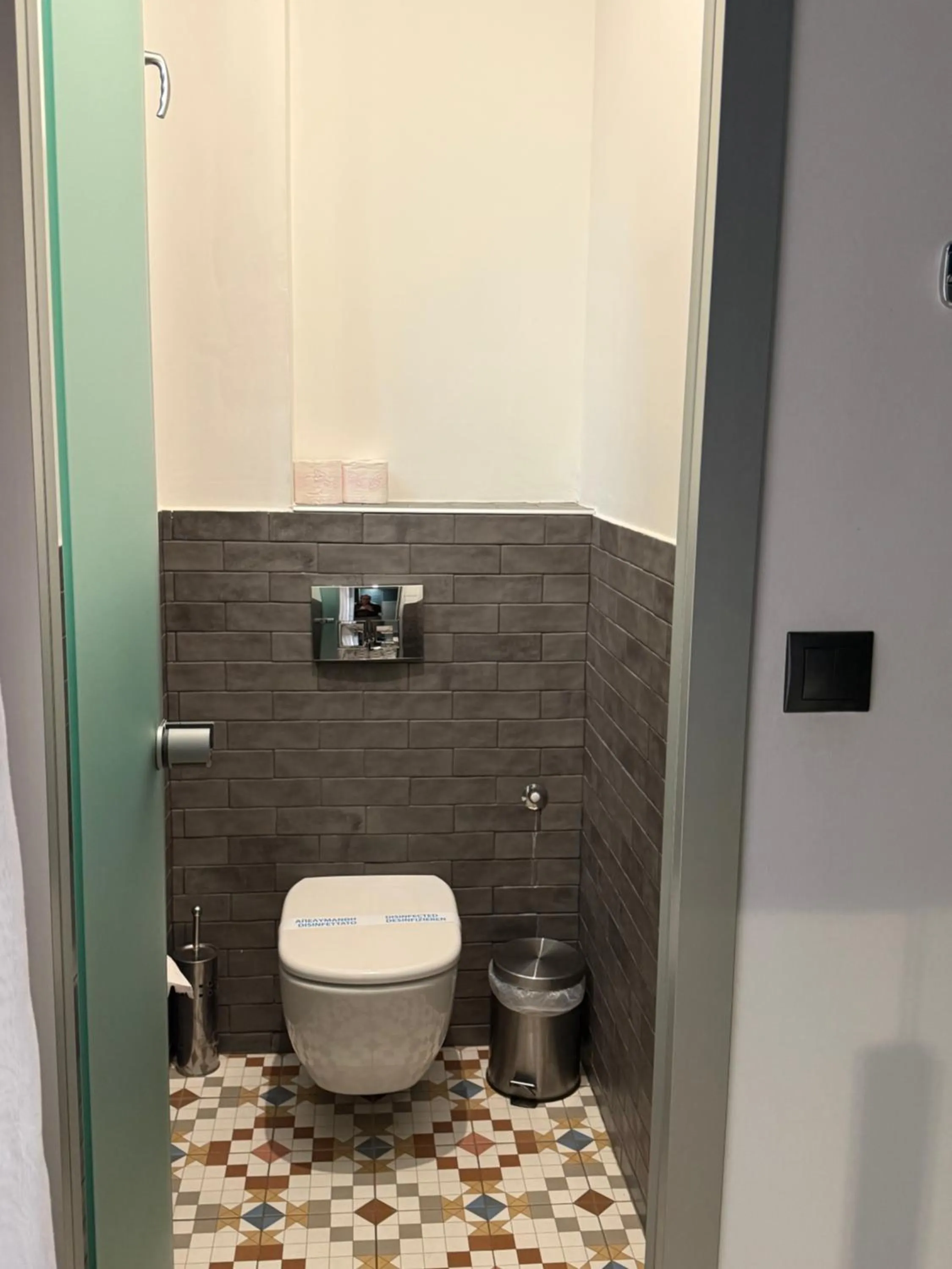 Toilet in The Maroon Bottle Luxury Suites