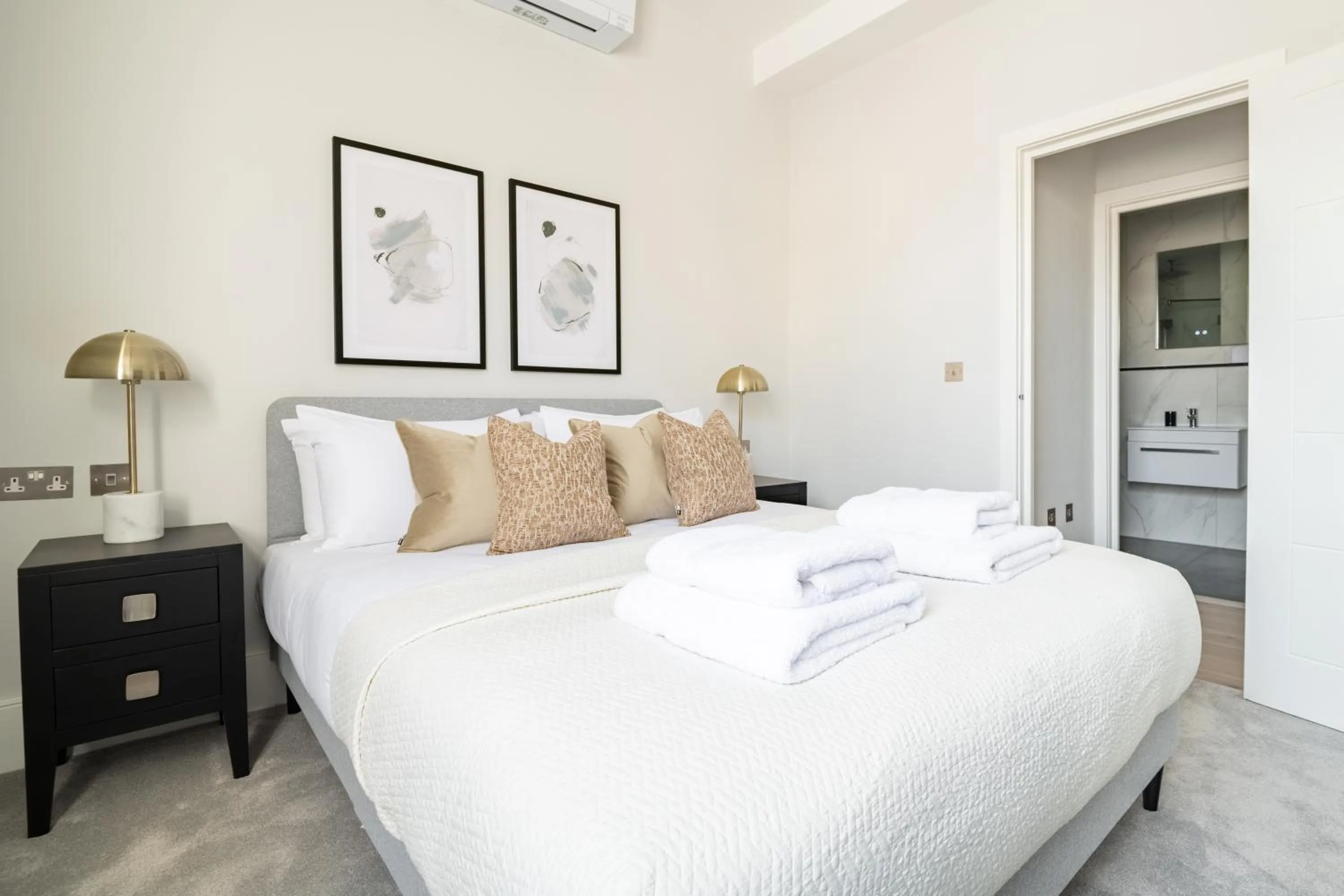 Bed in No. 2 Queensberry Place by Stayo