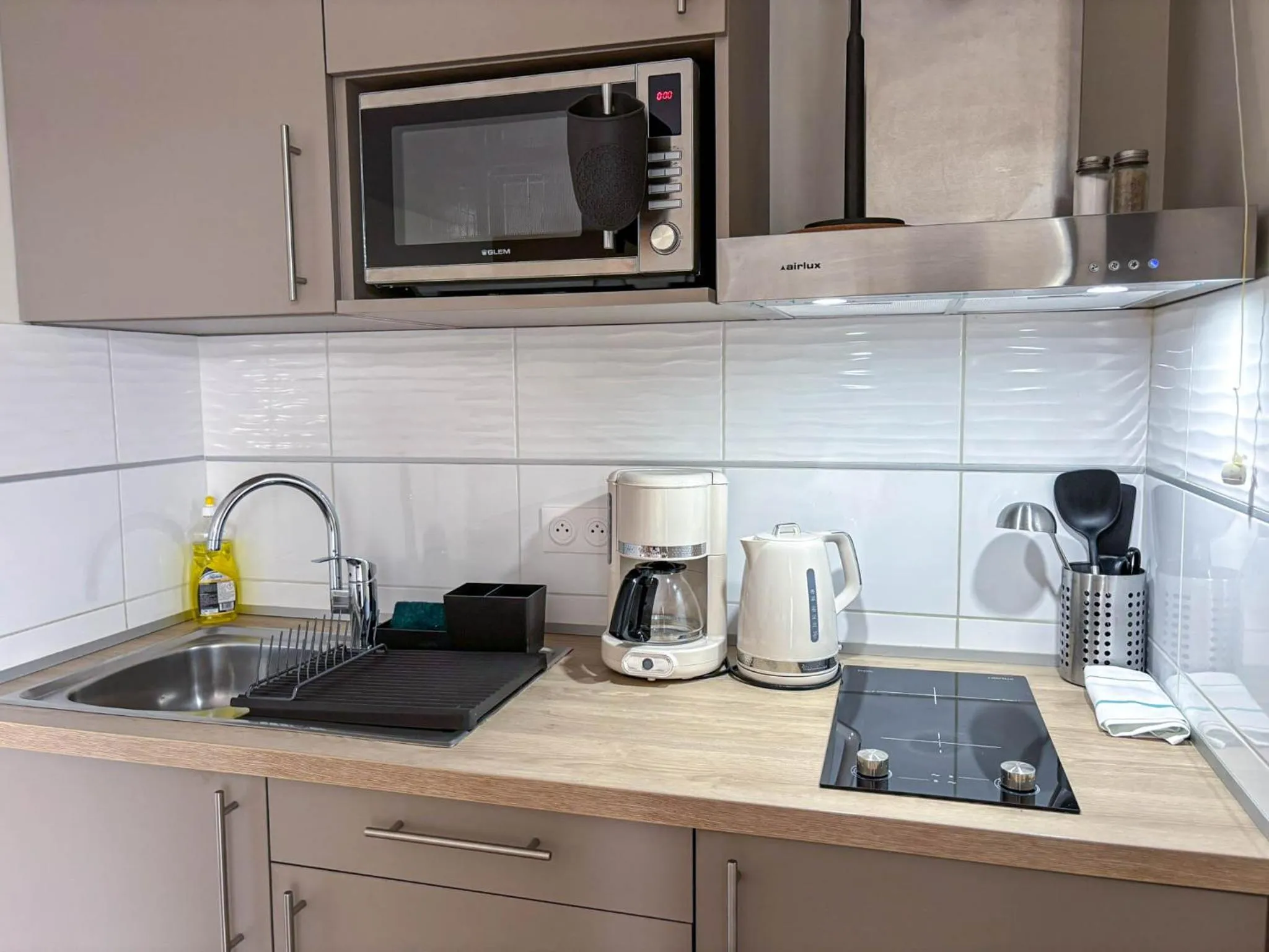 Coffee/tea facilities in Les Boréales - Appart'hotel & Restaurant