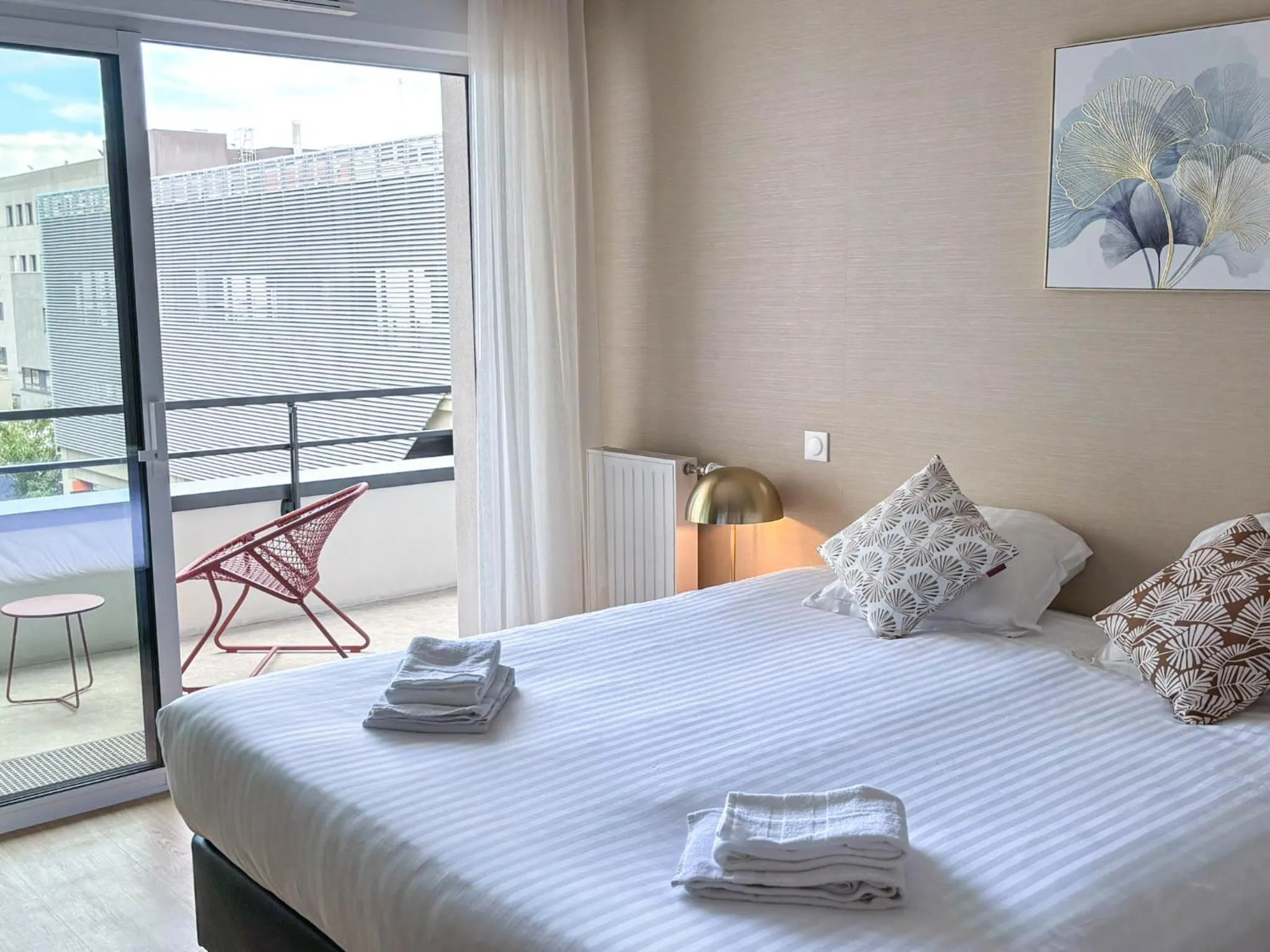 Photo of the whole room, Bed in Les Boréales - Appart'hotel & Restaurant