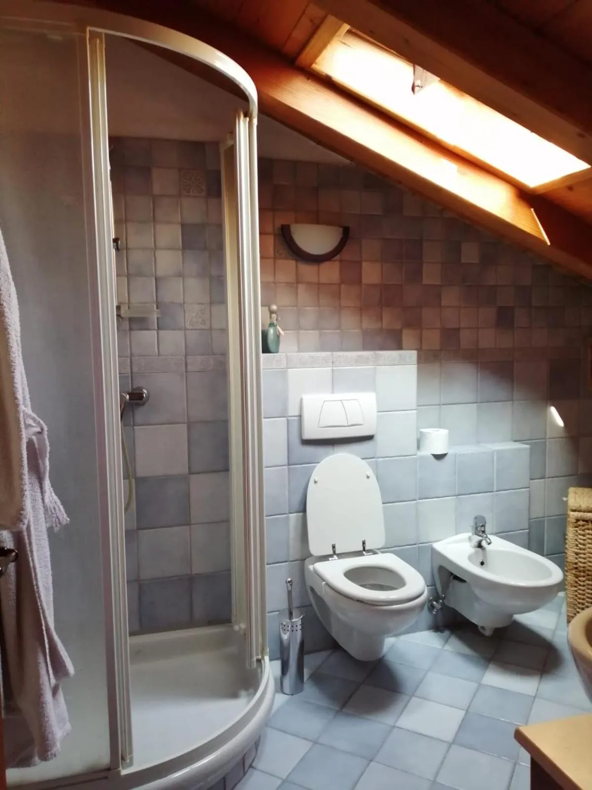 Bathroom in Mansarda Chanoux CIR n 0027