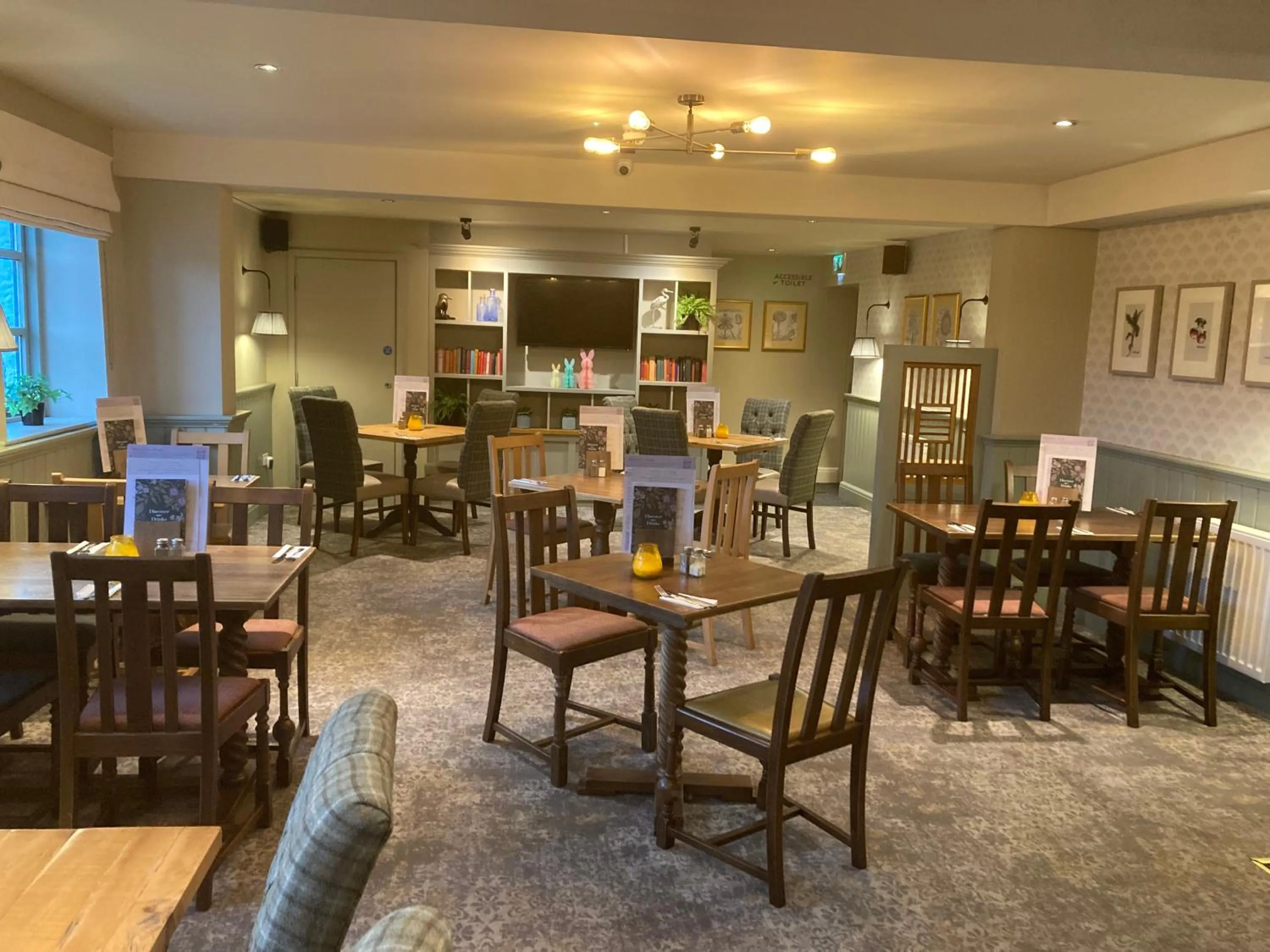 Restaurant/places to eat in The Stork Hotel