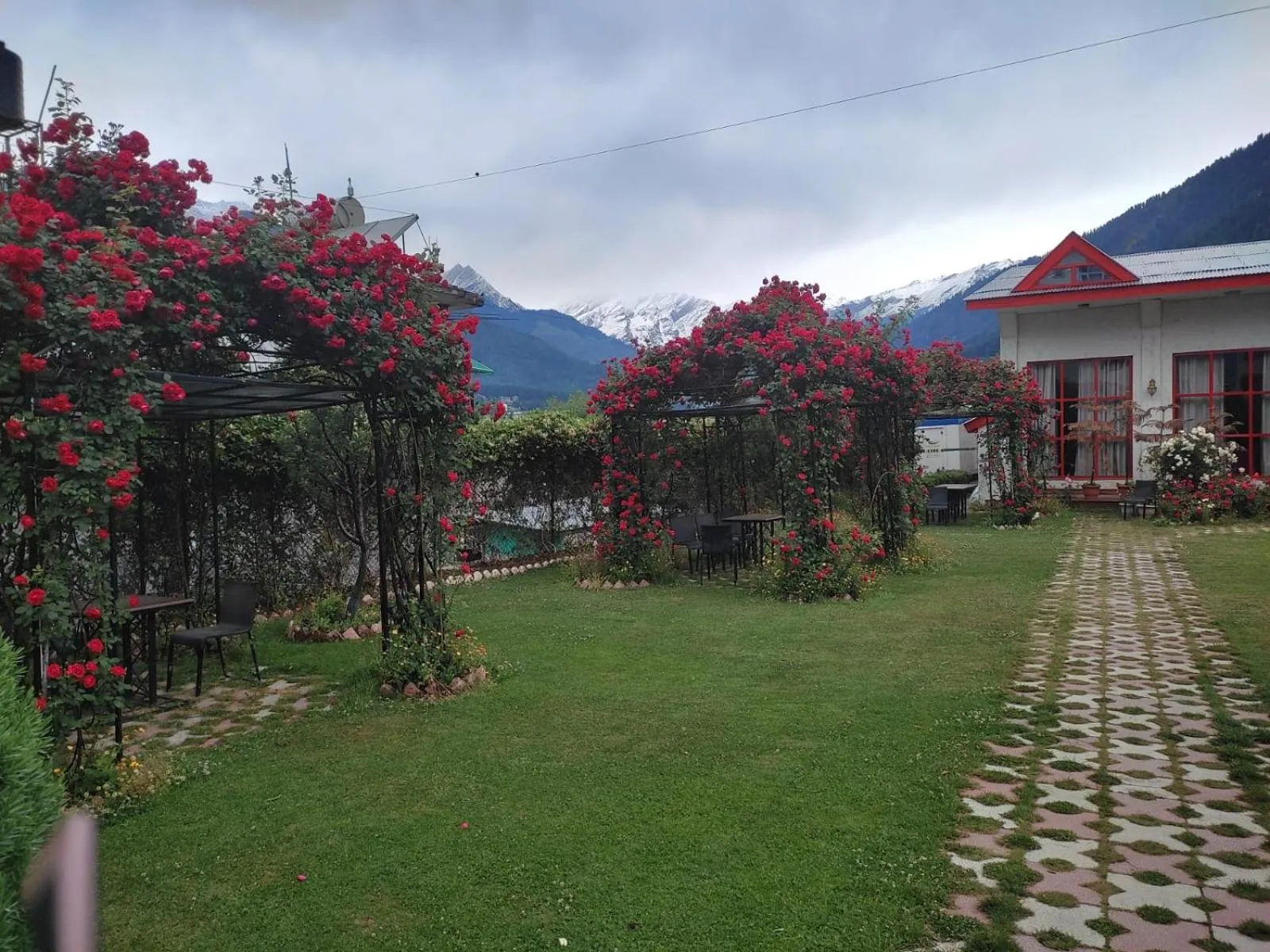 Garden in De Vivendi Resorts, Manali with 35000 Sqft Open Lawn