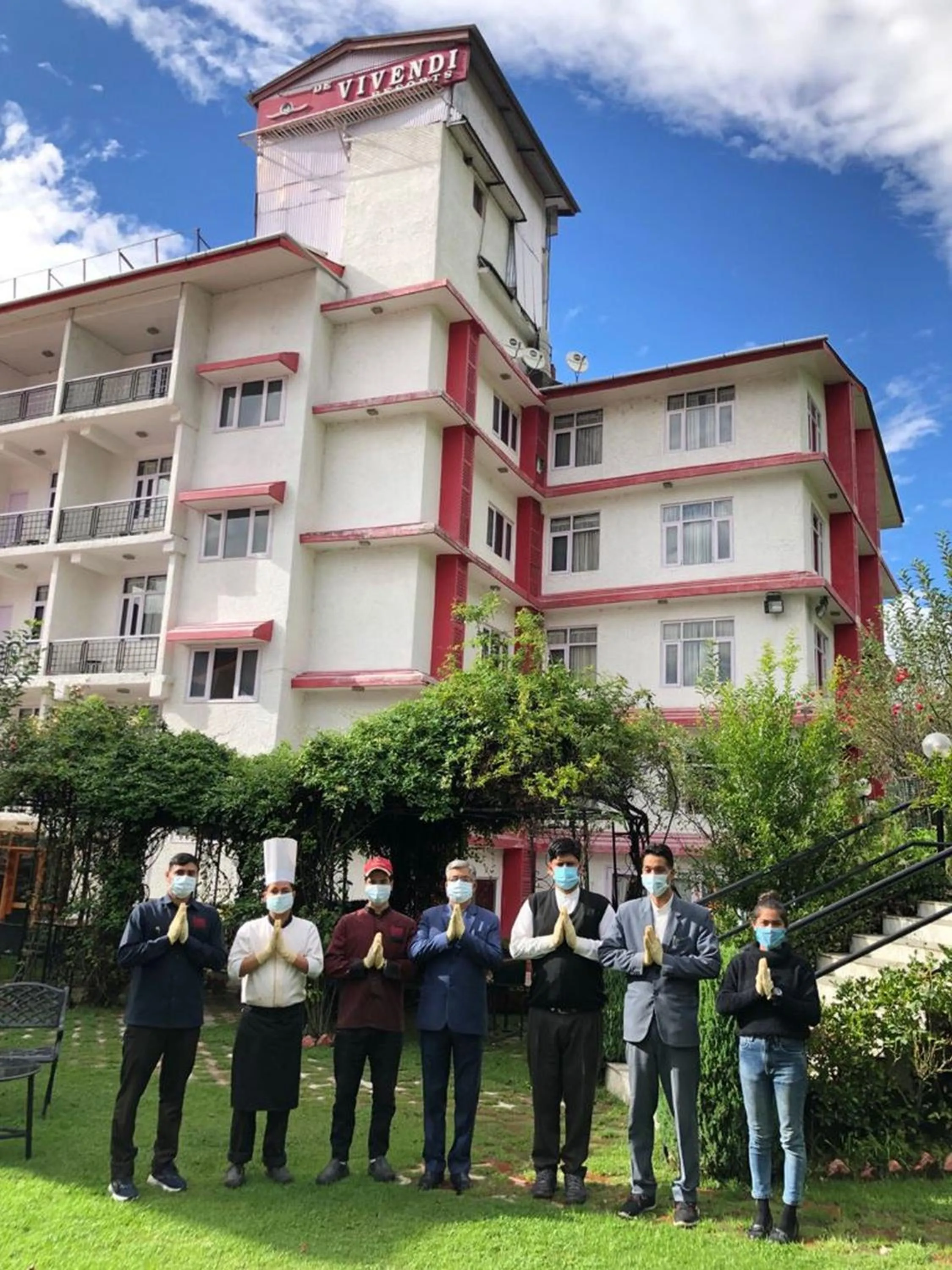 Staff in De Vivendi Resorts, Manali with 35000 Sqft Open Lawn
