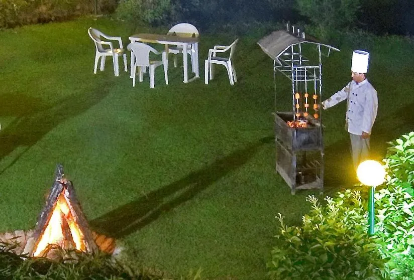 Night in De Vivendi Resorts, Manali with 35000 Sqft Open Lawn