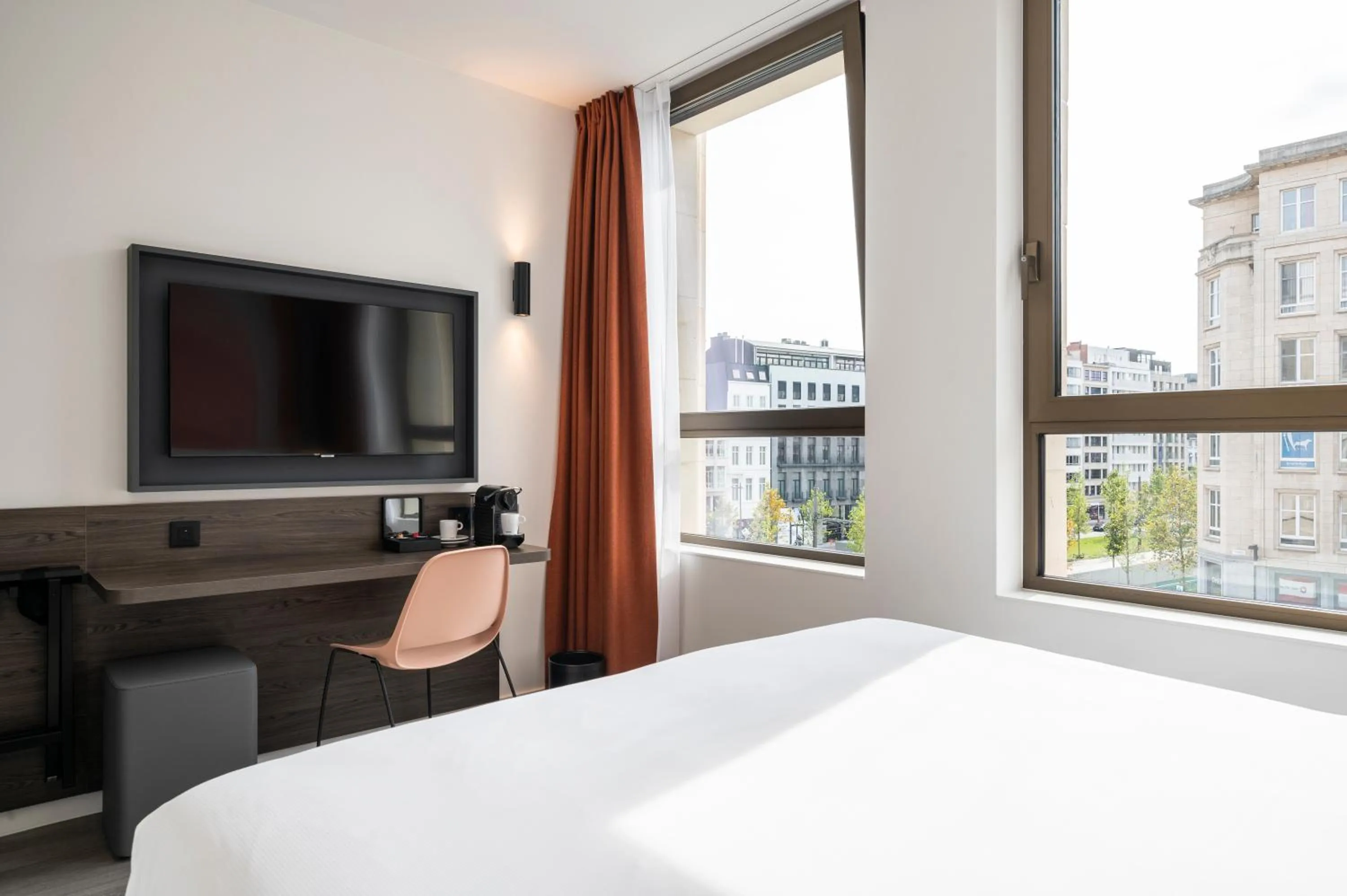 Photo of the whole room, Bed in B&B HOTEL Antwerpen Centrum