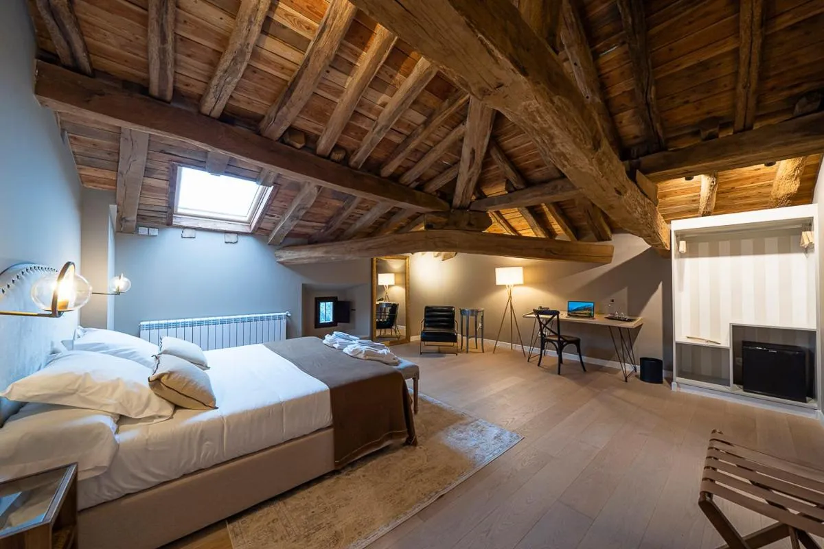 Bed in Hotel Palacio De Luko