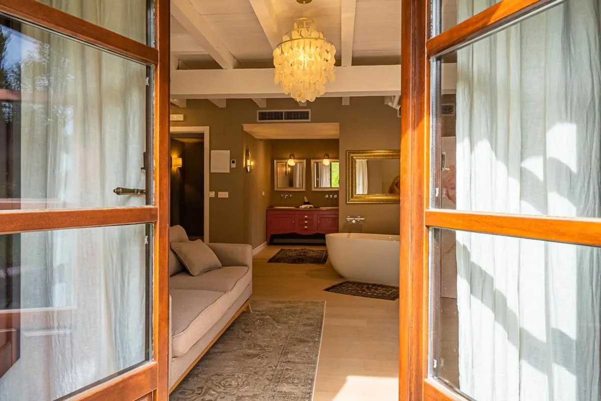 Photo of the whole room in Hotel Palacio De Luko