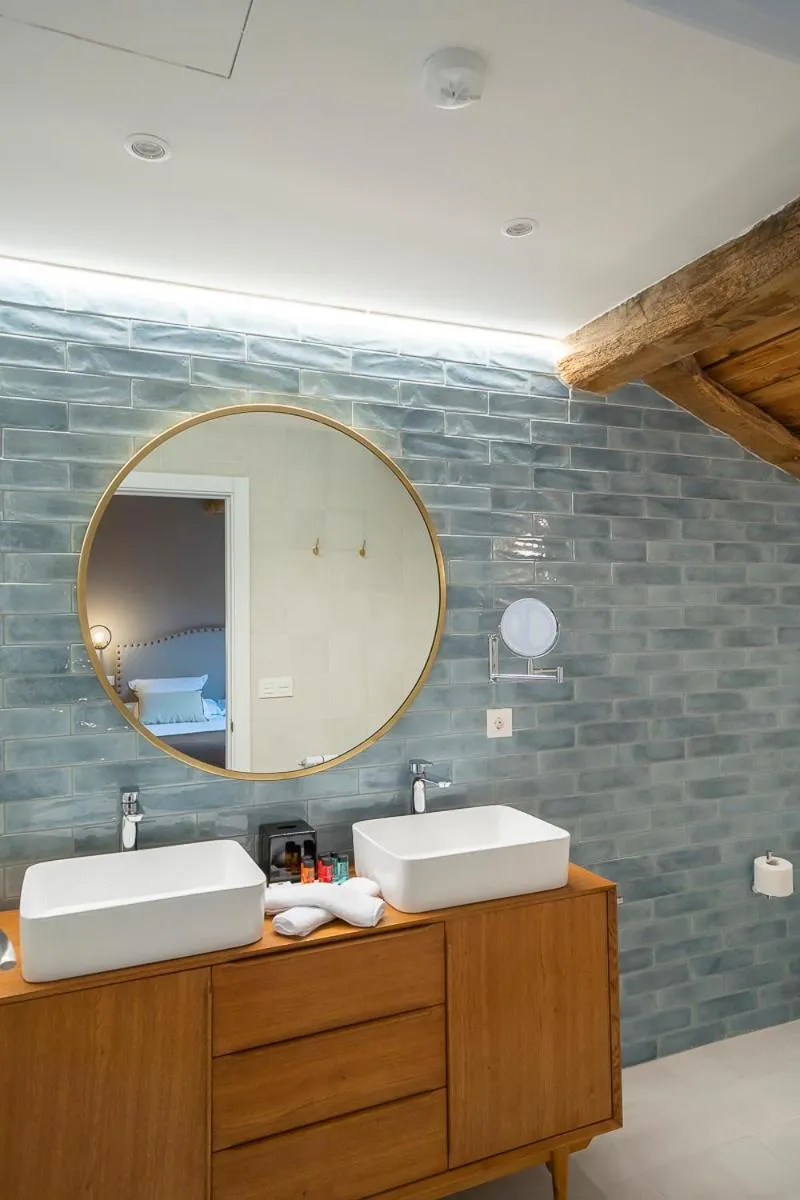 Bathroom in Hotel Palacio De Luko