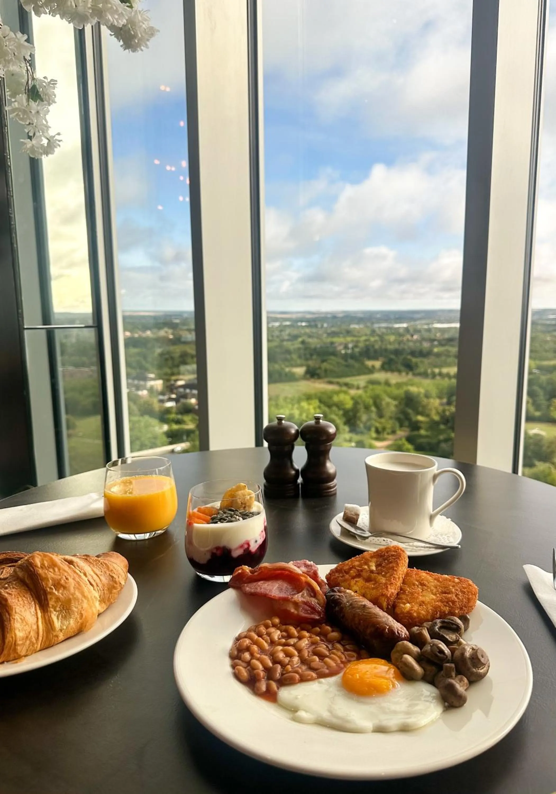 Breakfast in Hotel La Tour