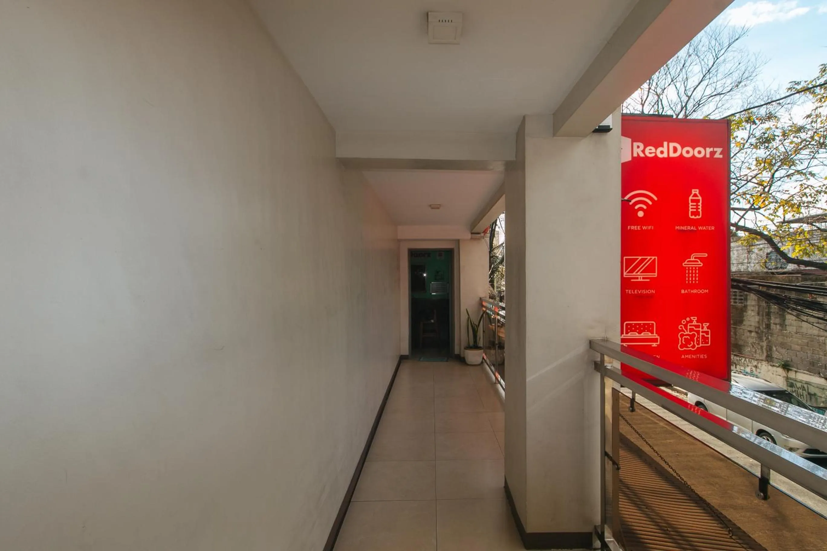 Area and facilities in RedDoorz near EDSA Camp Crame