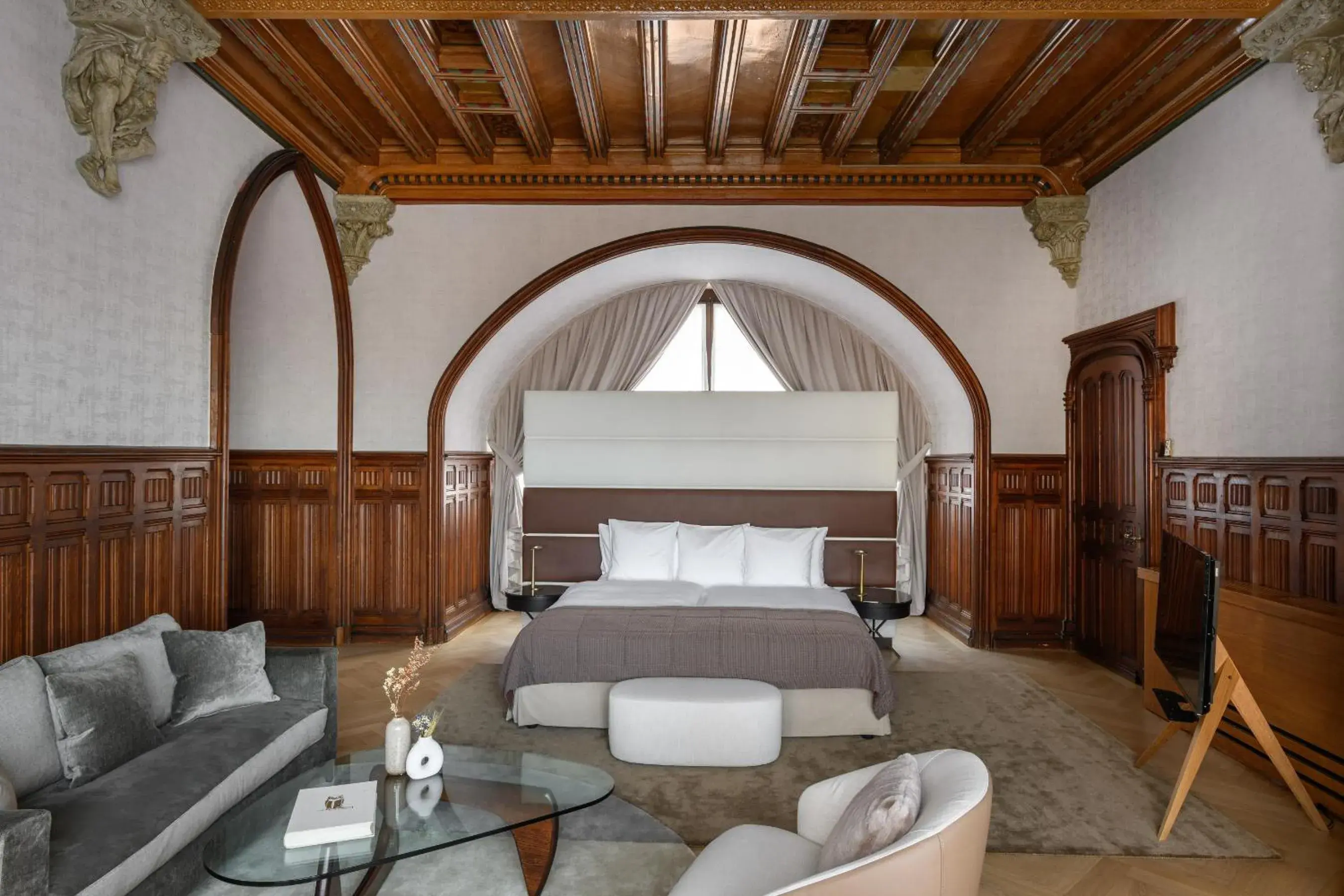 Suite chevalier in Château d'Ouchy Suite chevalier in Château d'Ouchy