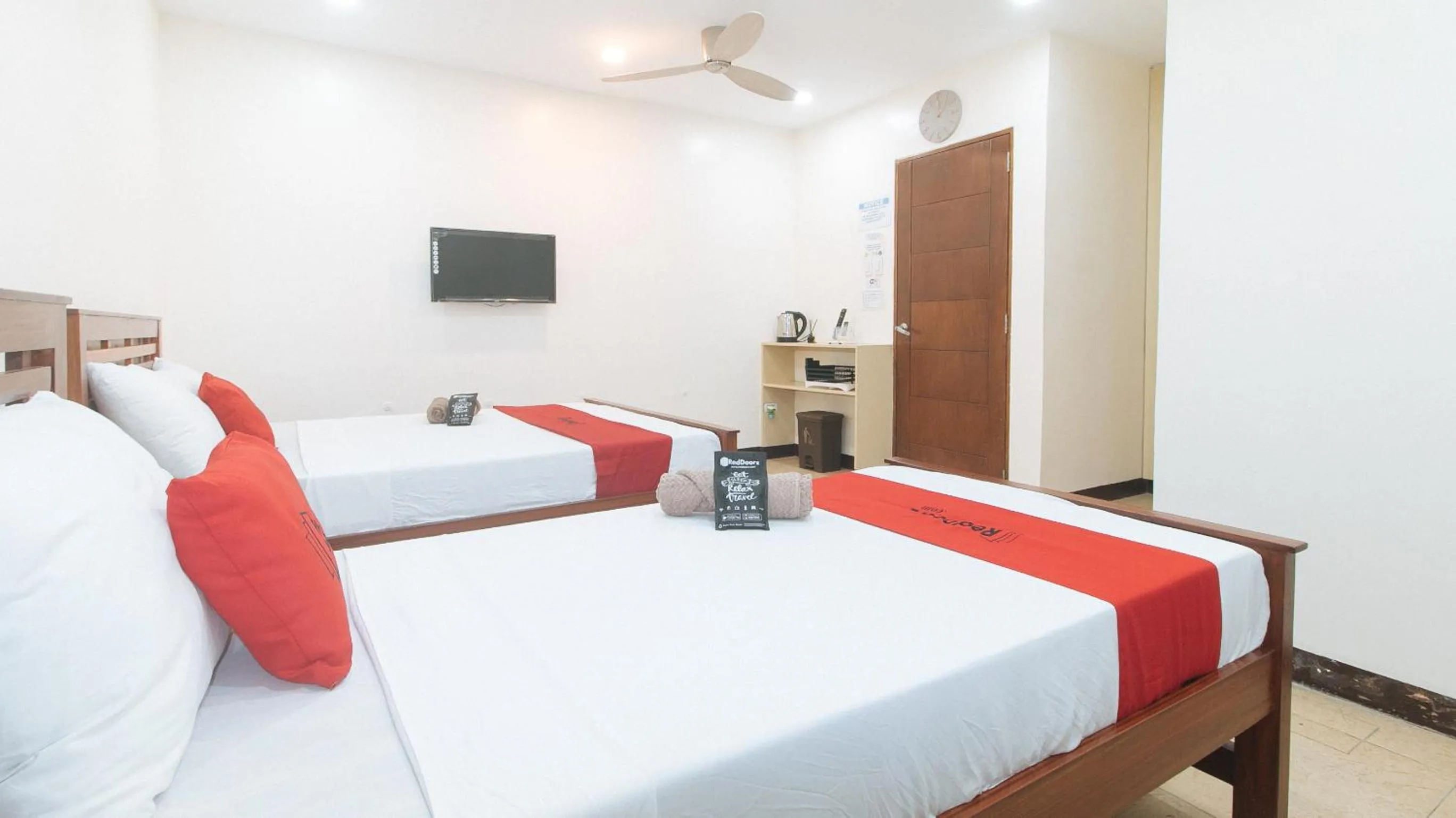 Bedroom, Bed in RedDoorz at RJs Bldg near Lyceum Gen Trias Cavite