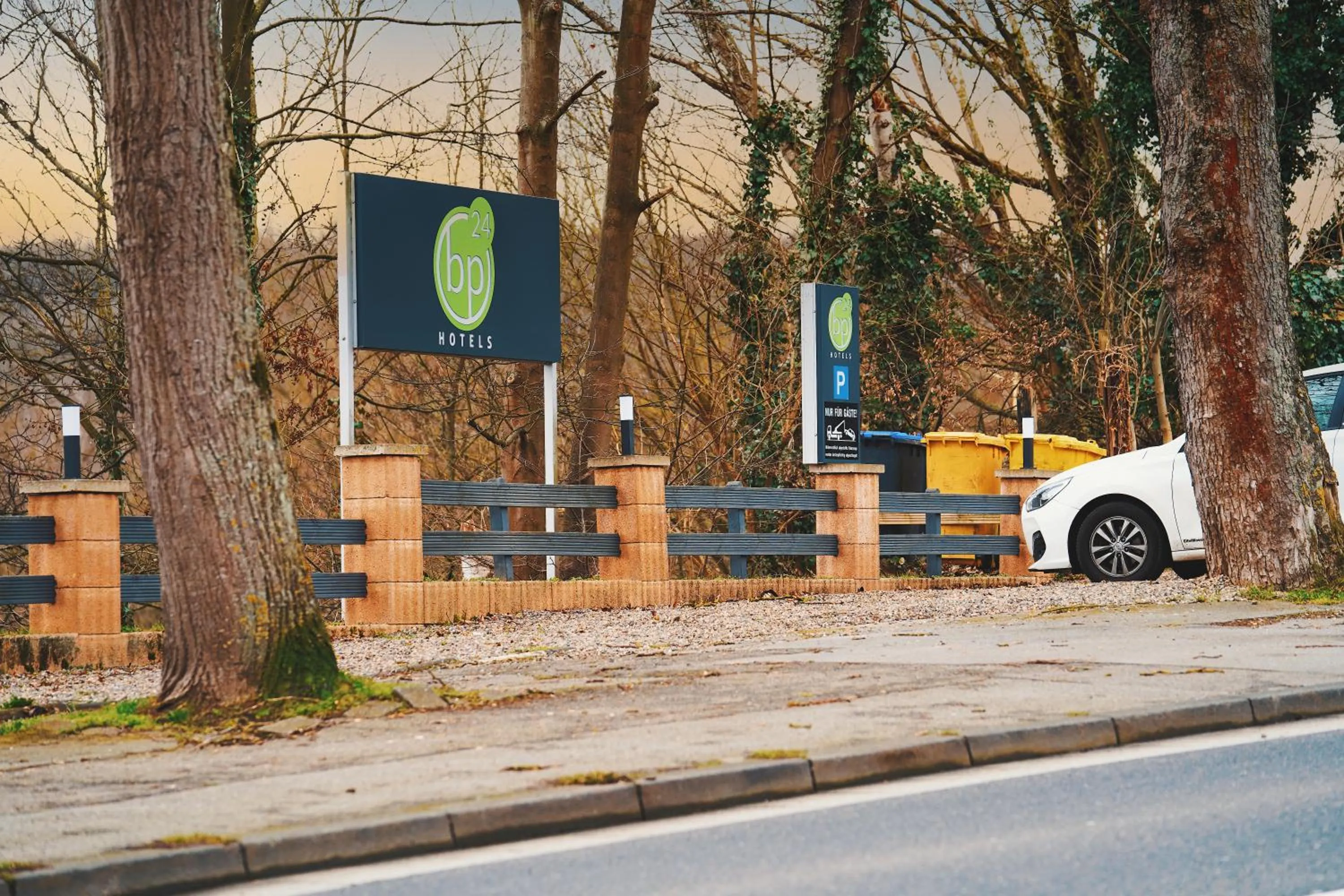 Parking in bp24 Hotel Eschweiler