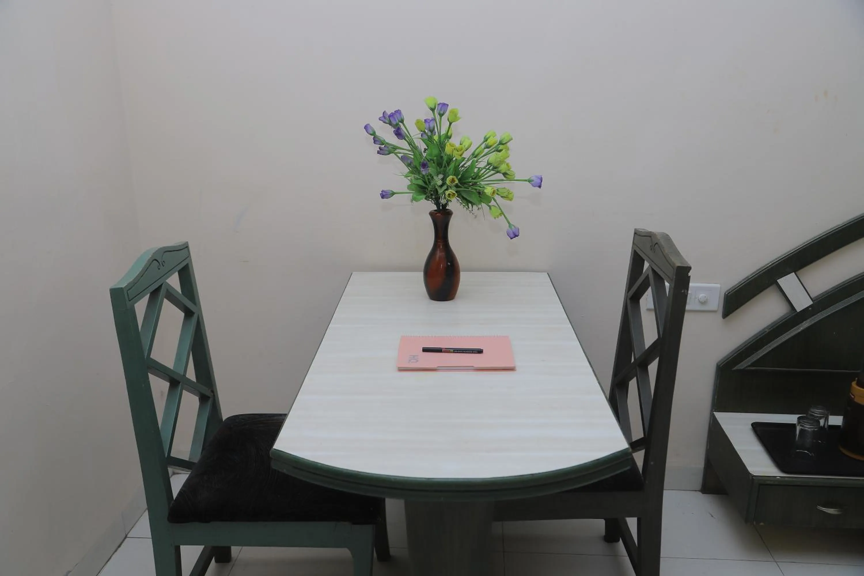 Business facilities in Hotel Grand Tower