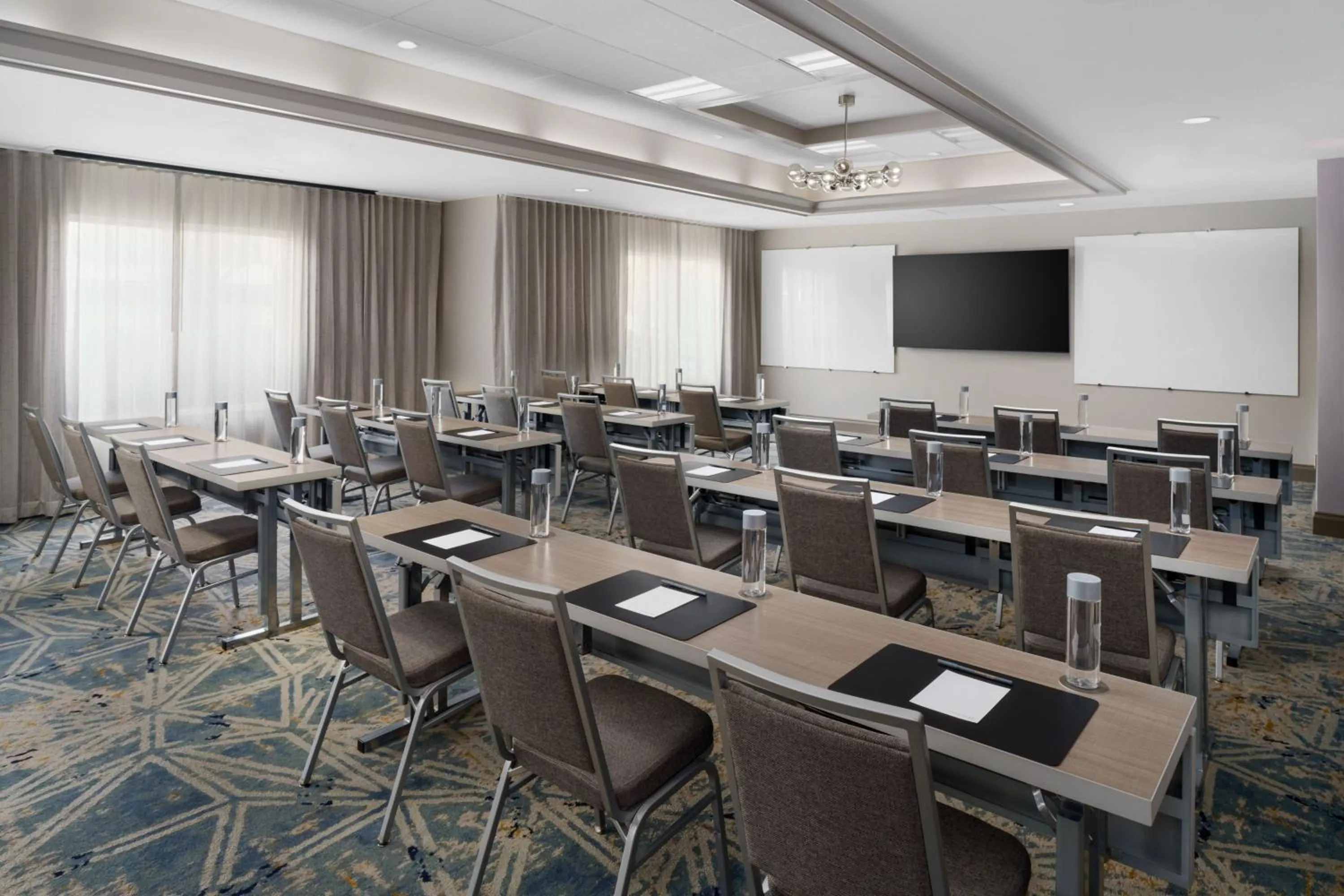 Meeting/conference room in Courtyard by Marriott Orlando Downtown