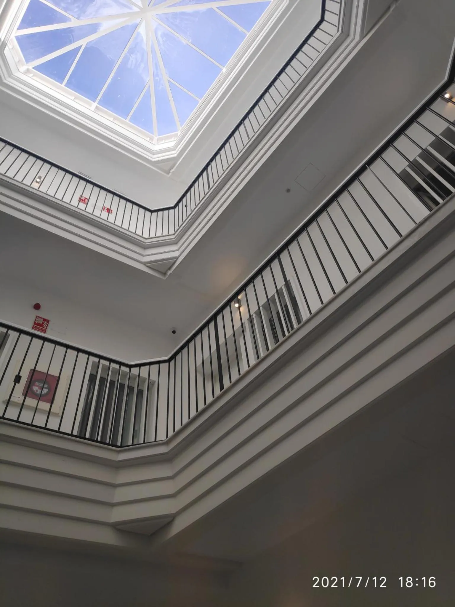 Property building in Tandem Pópulo