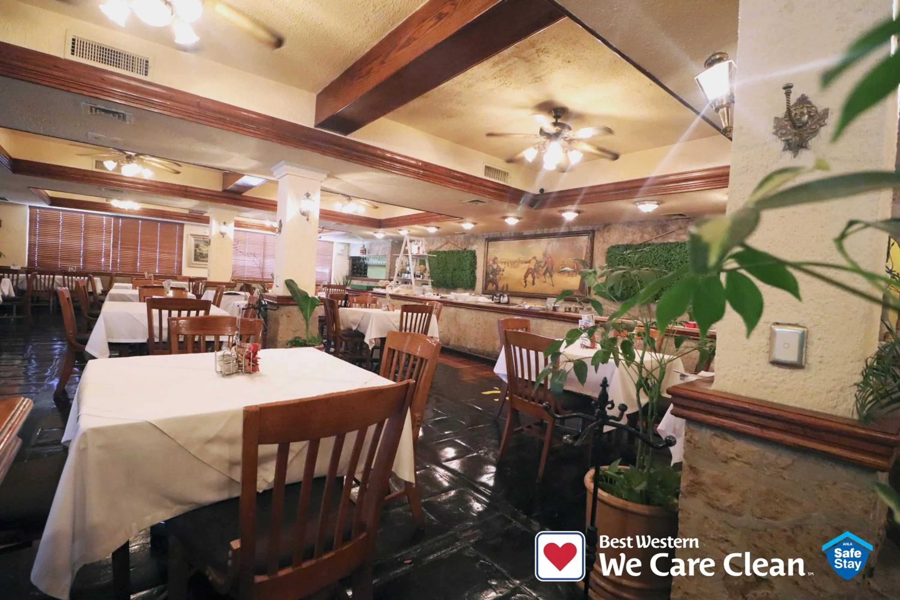 Restaurant/places to eat in Best Western Posada Del Rio