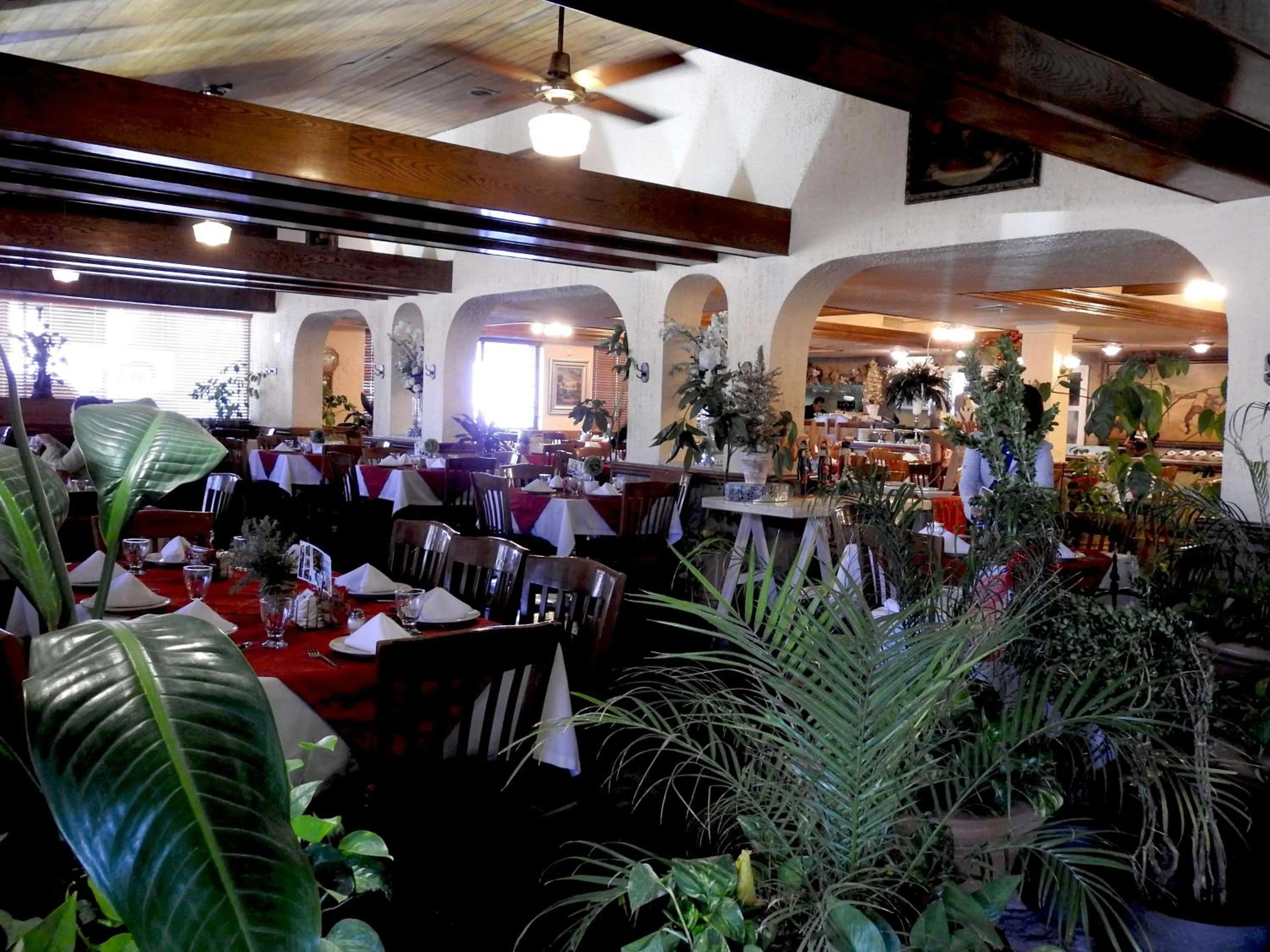 Restaurant/places to eat in Best Western Posada Del Rio