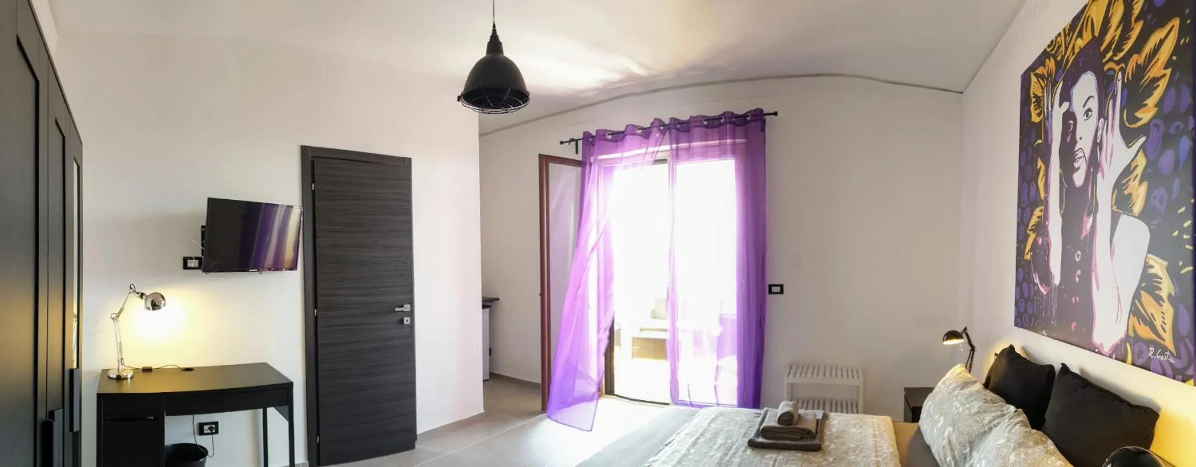 Photo of the whole room, Bed in Casa California