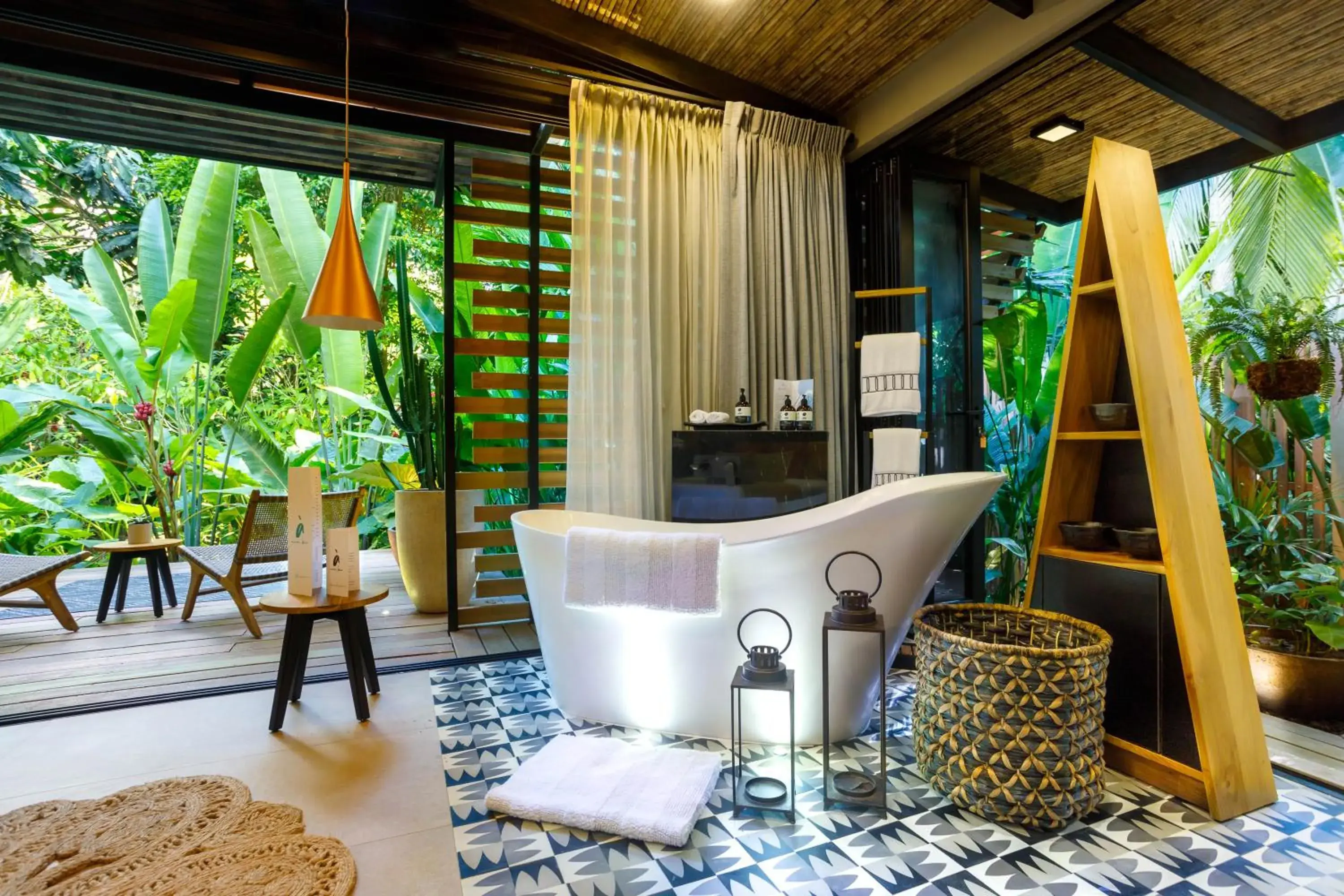 Deluxe King Room in awā Beachfront Hotel Deluxe King Room in awā Beachfront Hotel