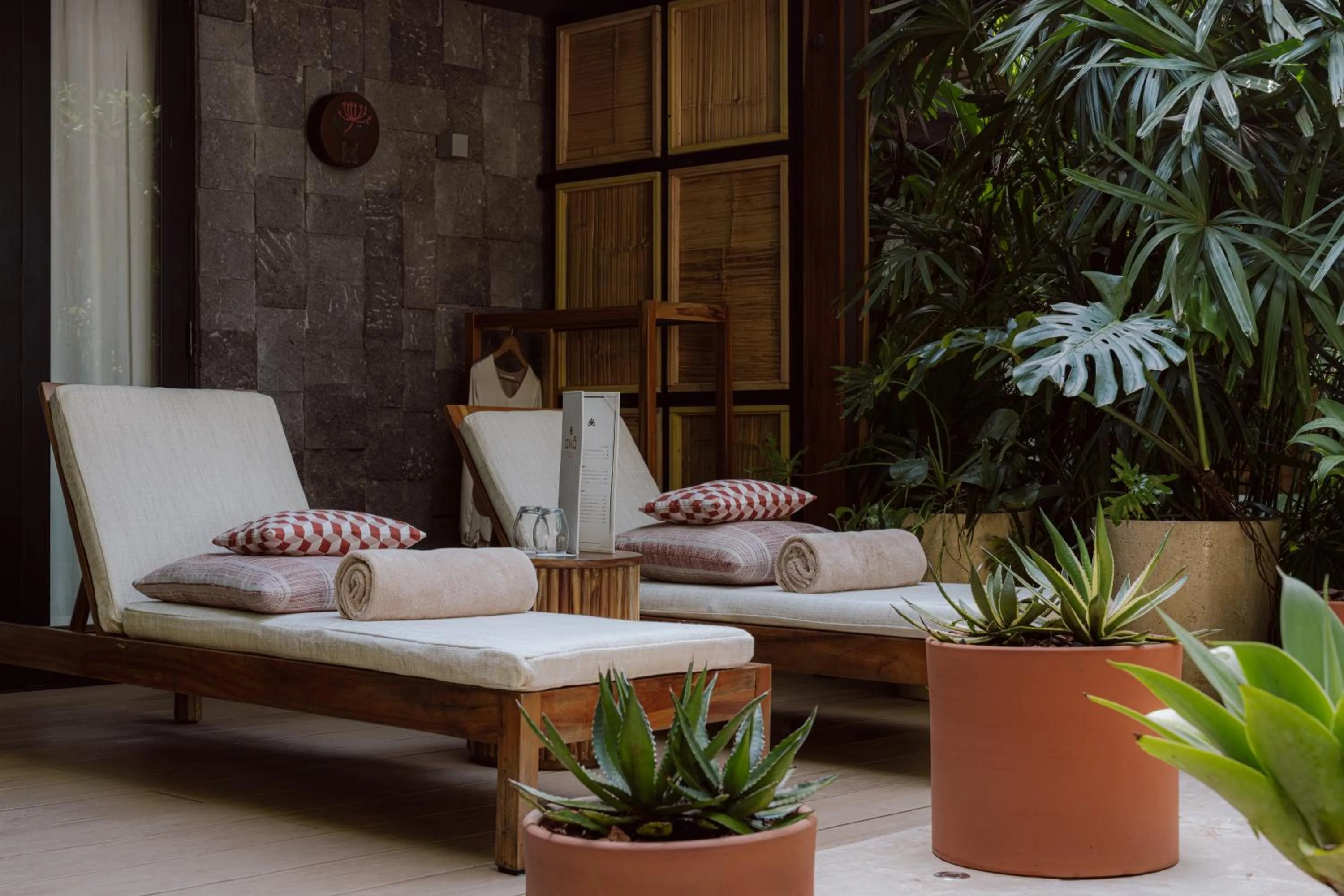 awā Beachfront Hotel