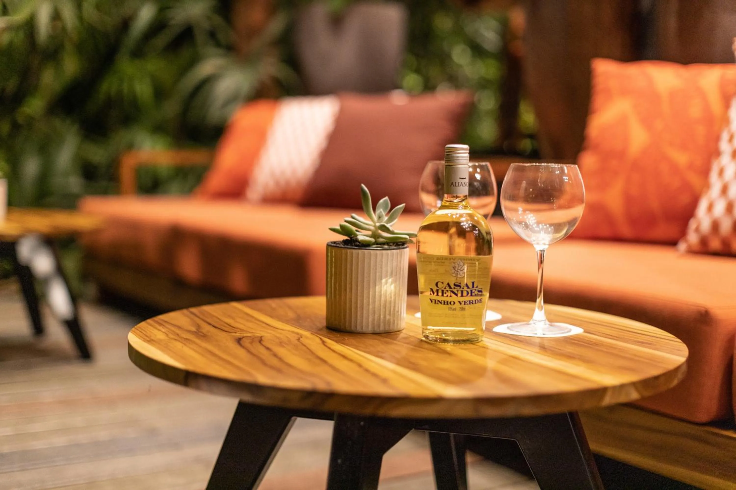 Restaurant/places to eat in awā Beachfront Hotel