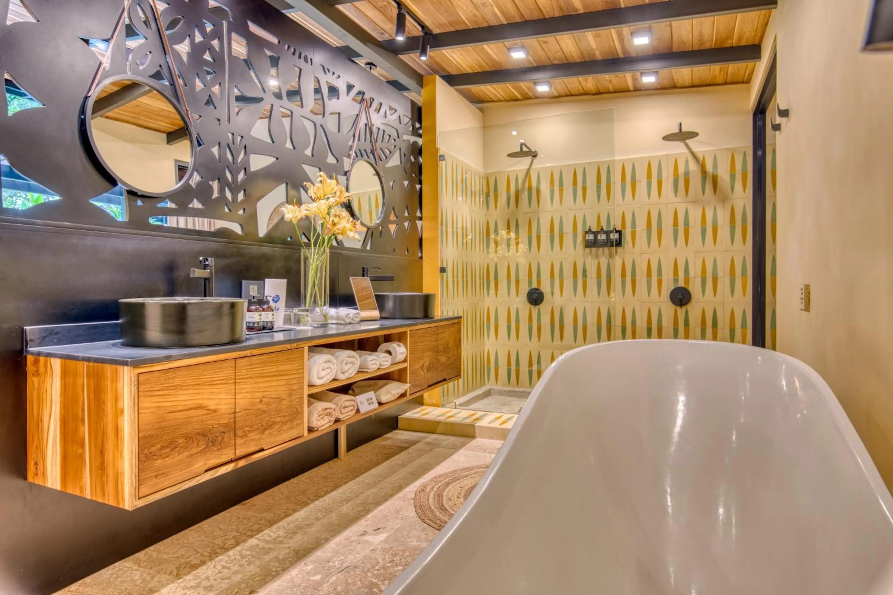 Shower in awā Beachfront Hotel