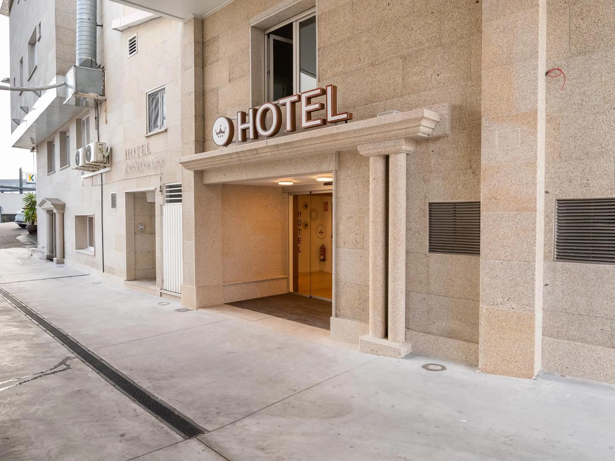 Facade/entrance in Hotel Condado Ourense