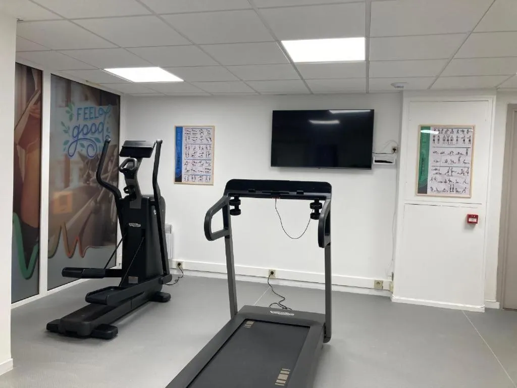 Fitness centre/facilities in Brit Hotel Confort Deltour Mende