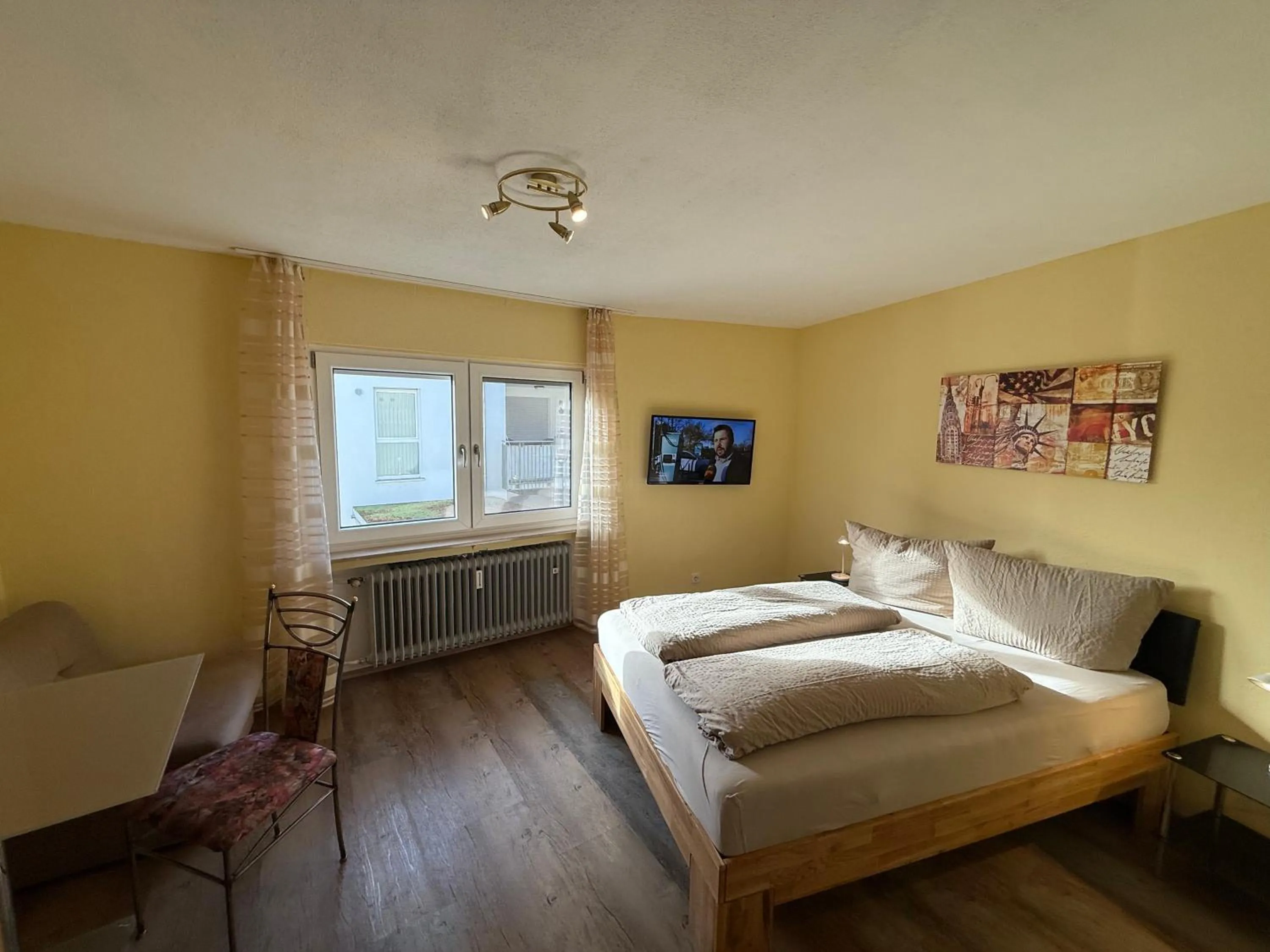 Photo of the whole room in Hotel am Hindenburgplatz