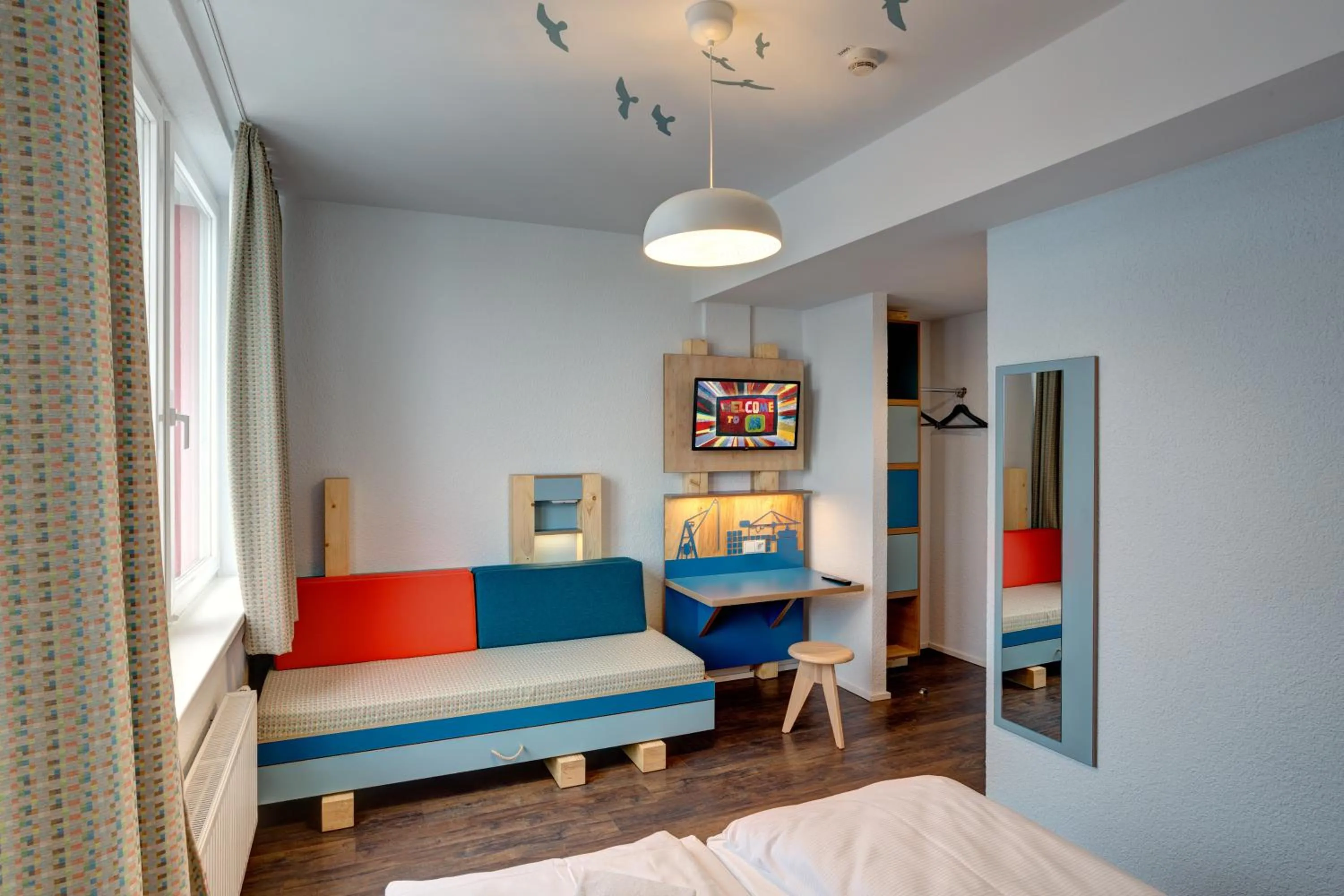 Photo of the whole room, Bed in MEININGER Hotel Hamburg City Center