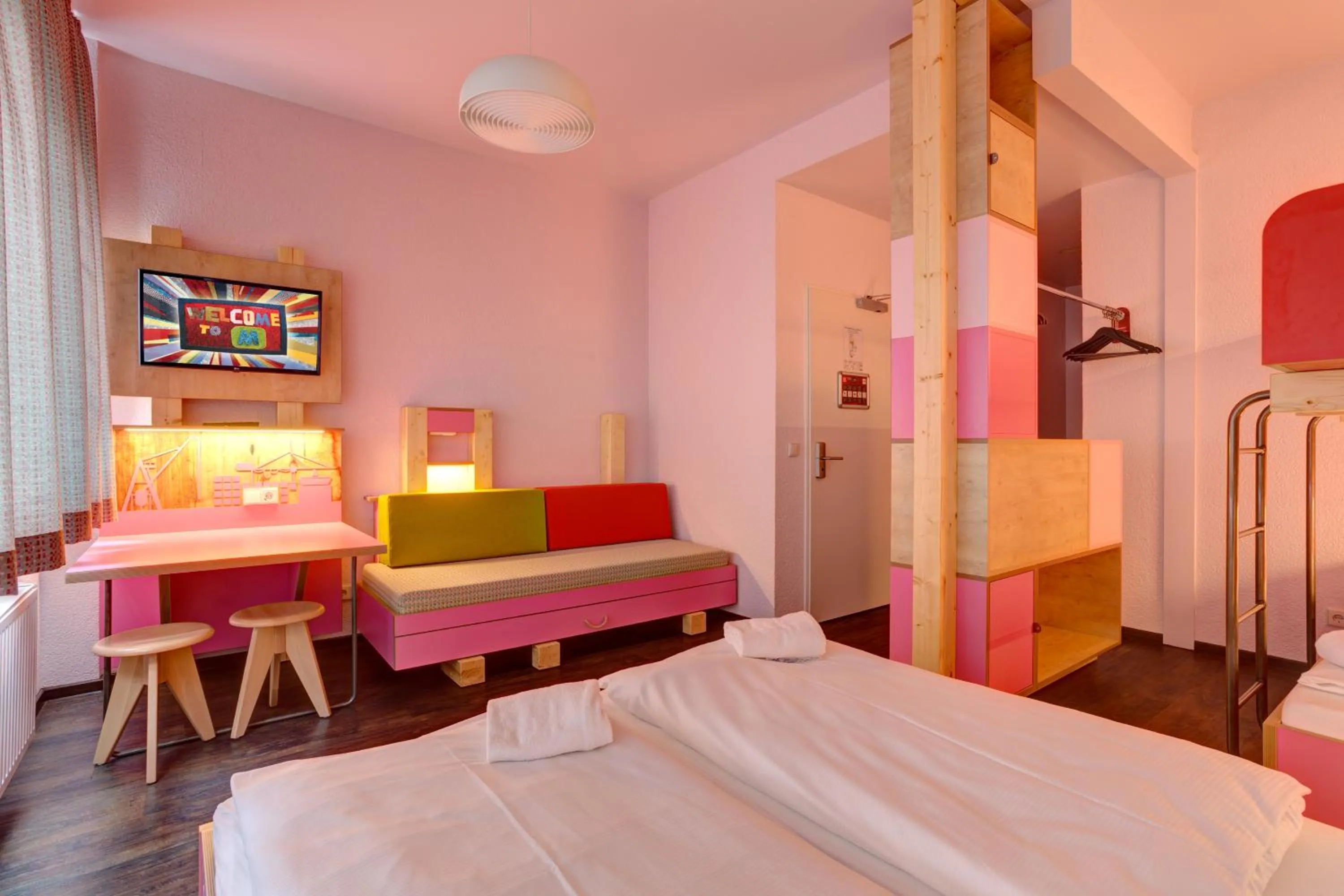 Photo of the whole room, Bed in MEININGER Hotel Hamburg City Center