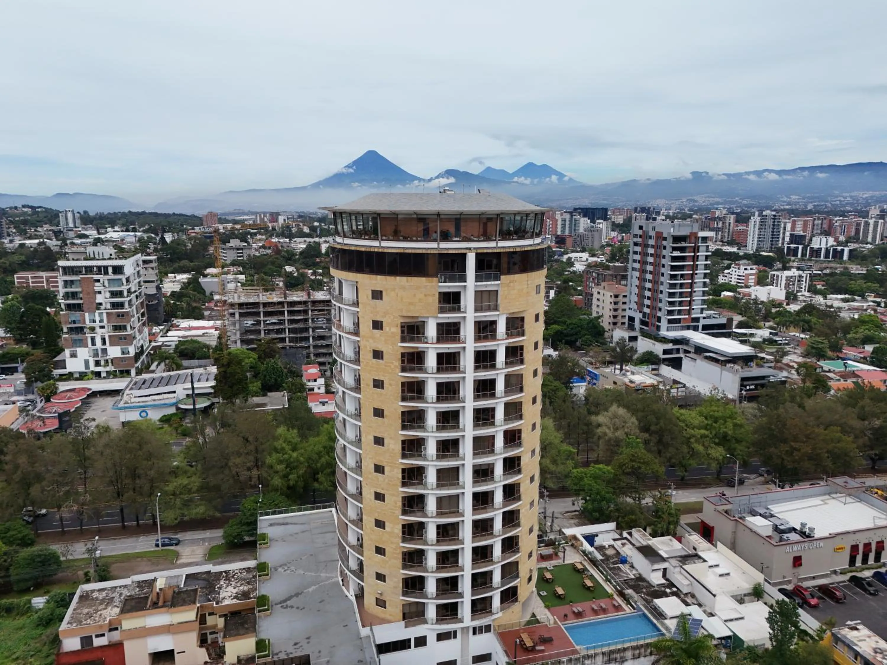 Property building in Hotel Vista Quince