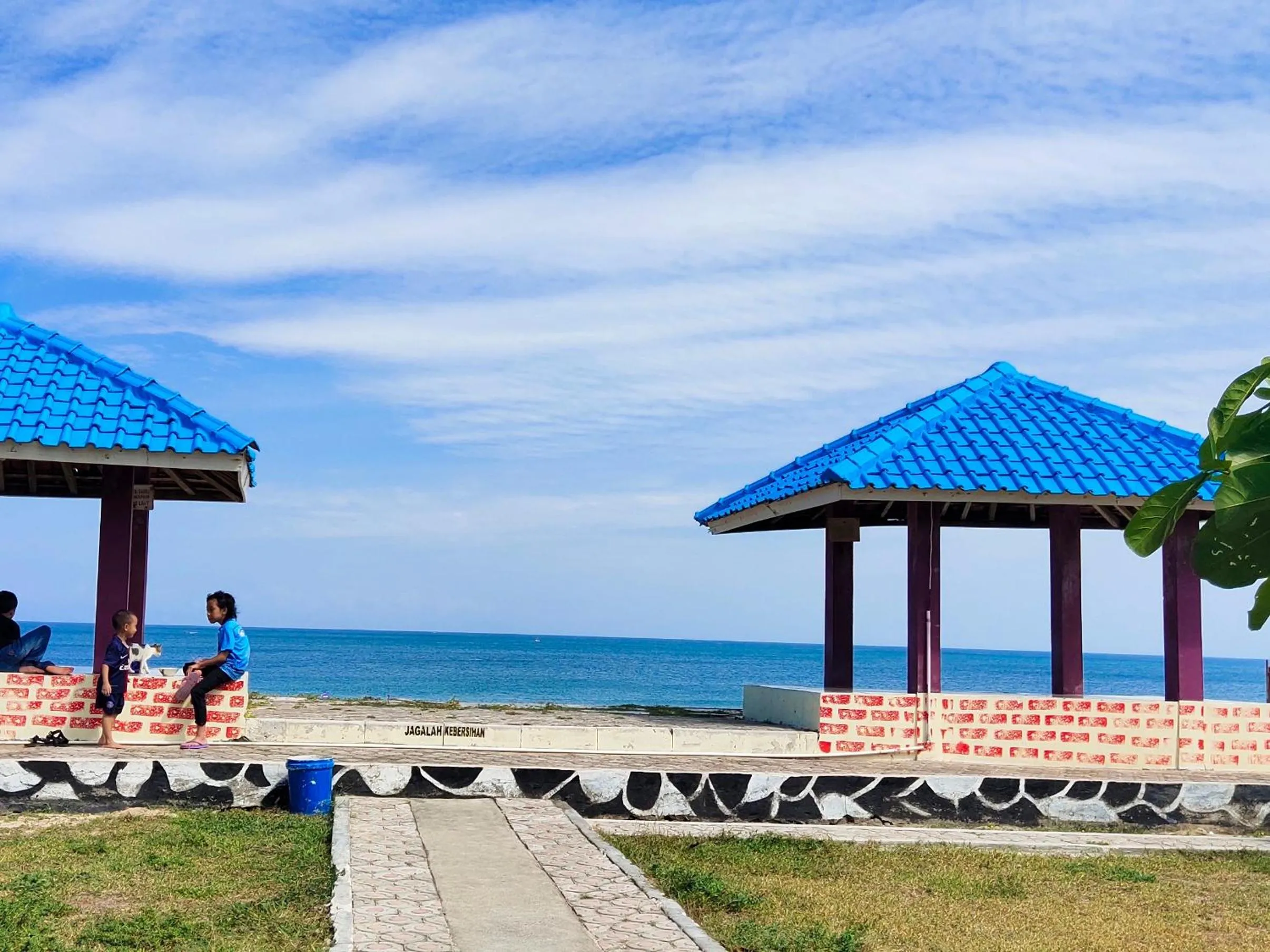 penginapan karanglaut santolo