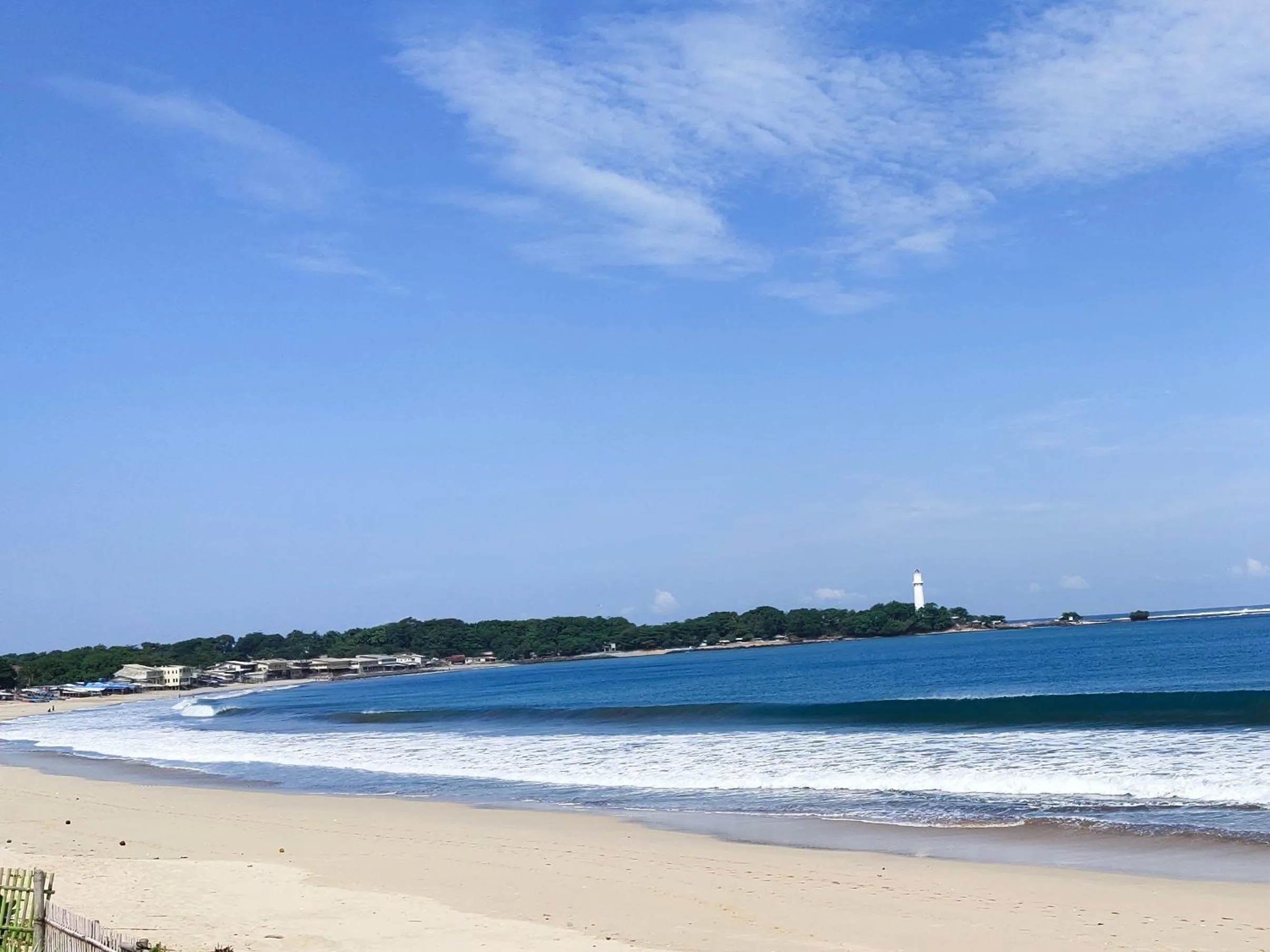 penginapan karanglaut santolo