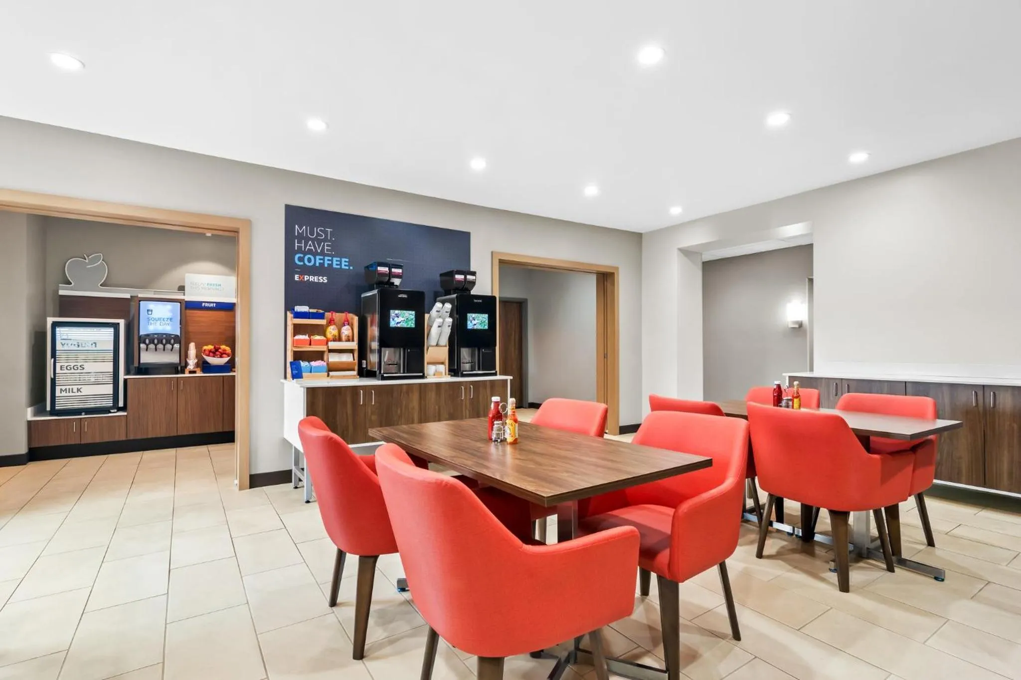 Breakfast in Holiday Inn Express & Suites Joplin Southeast by IHG