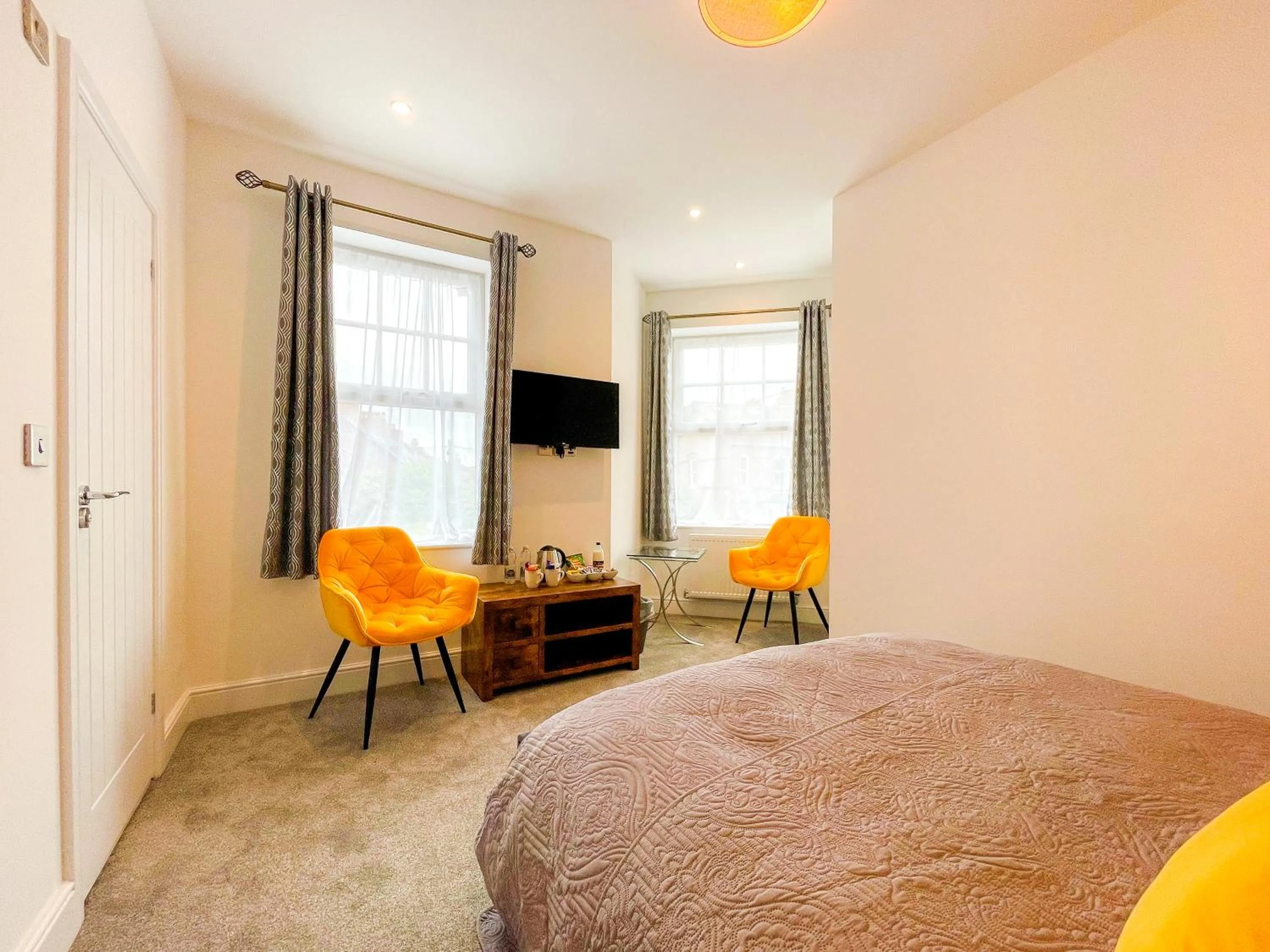 Bed in Ashfield Boutique Stays