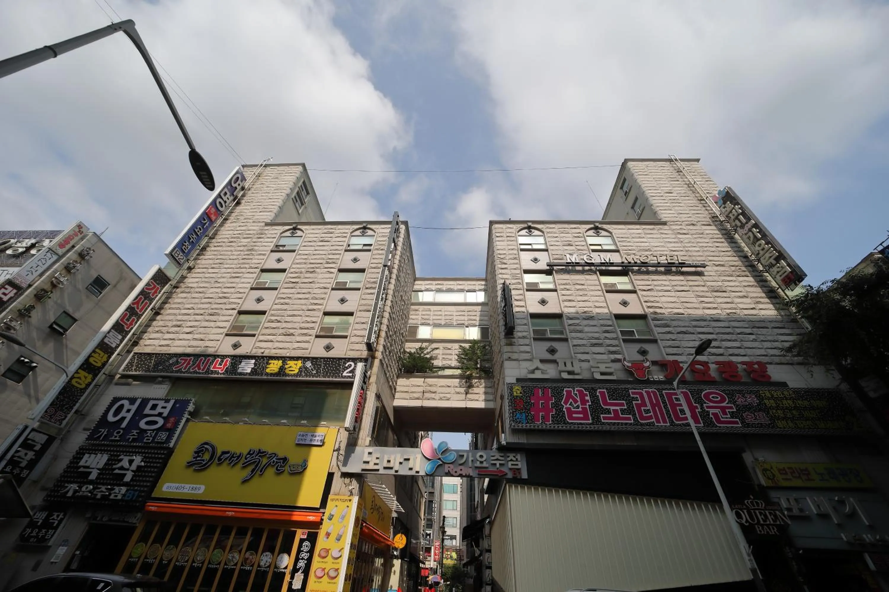 Property building in HOTEL ViA