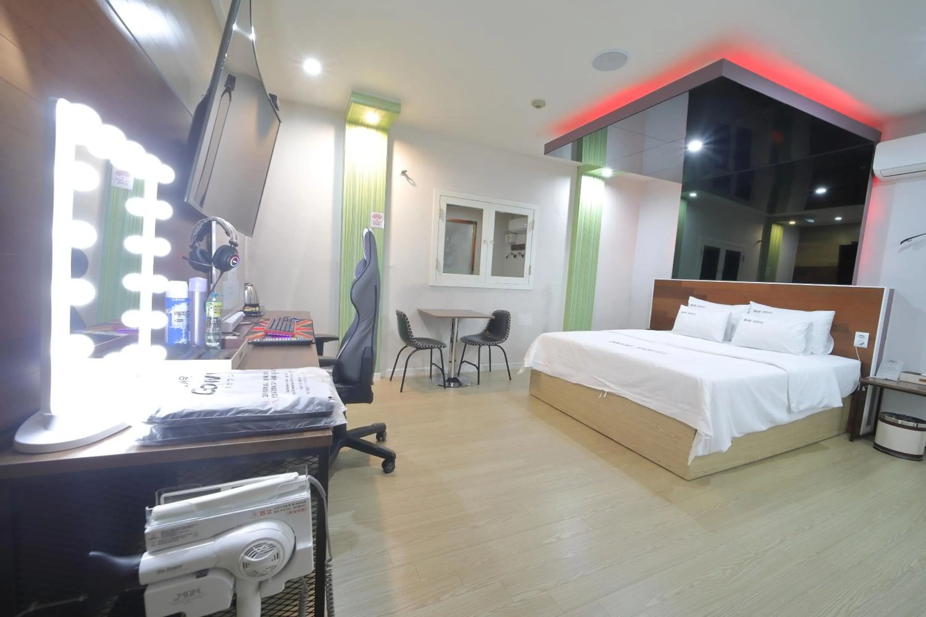 Photo of the whole room, Bed in HOTEL ViA