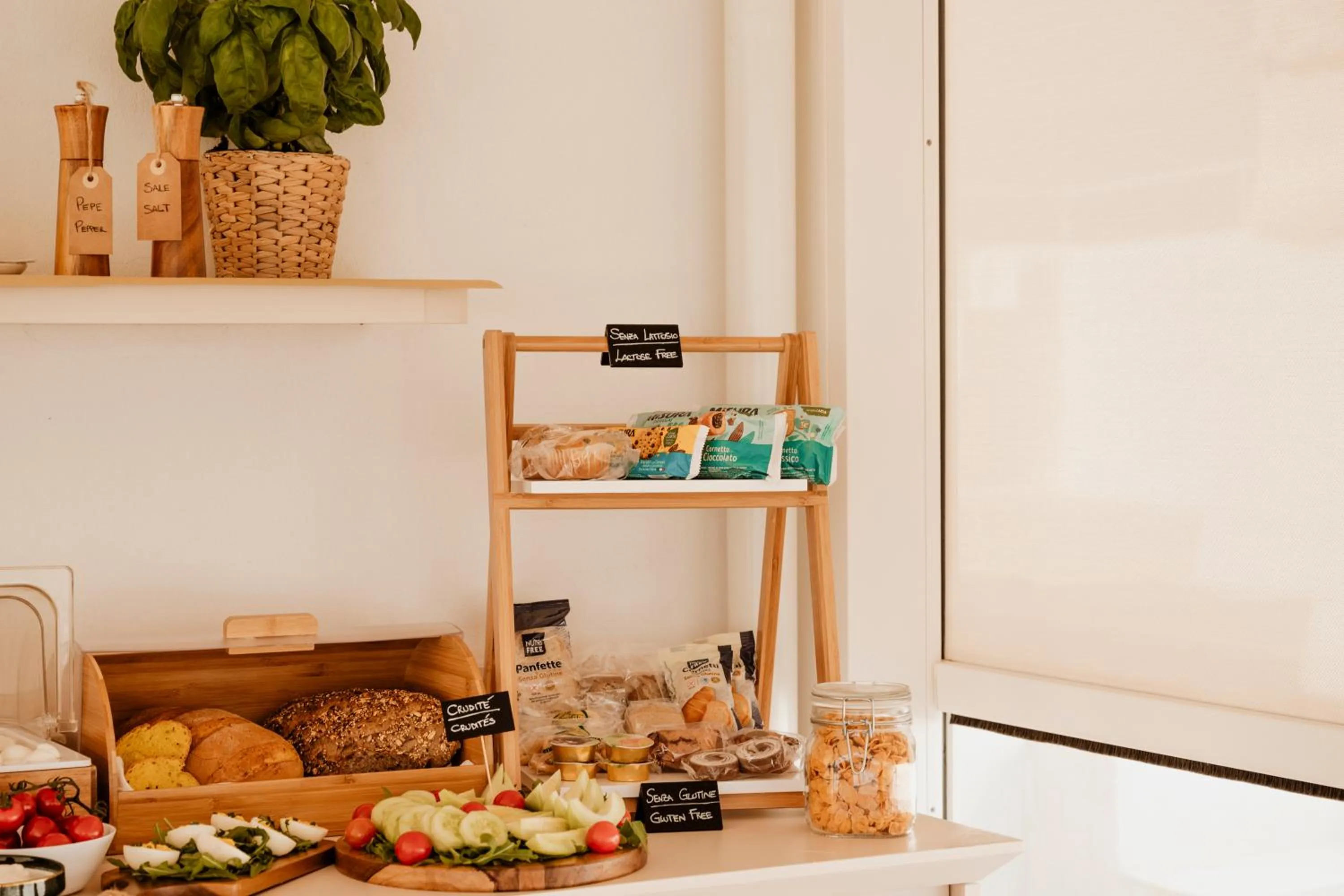 Breakfast in BAYIT Charming Place