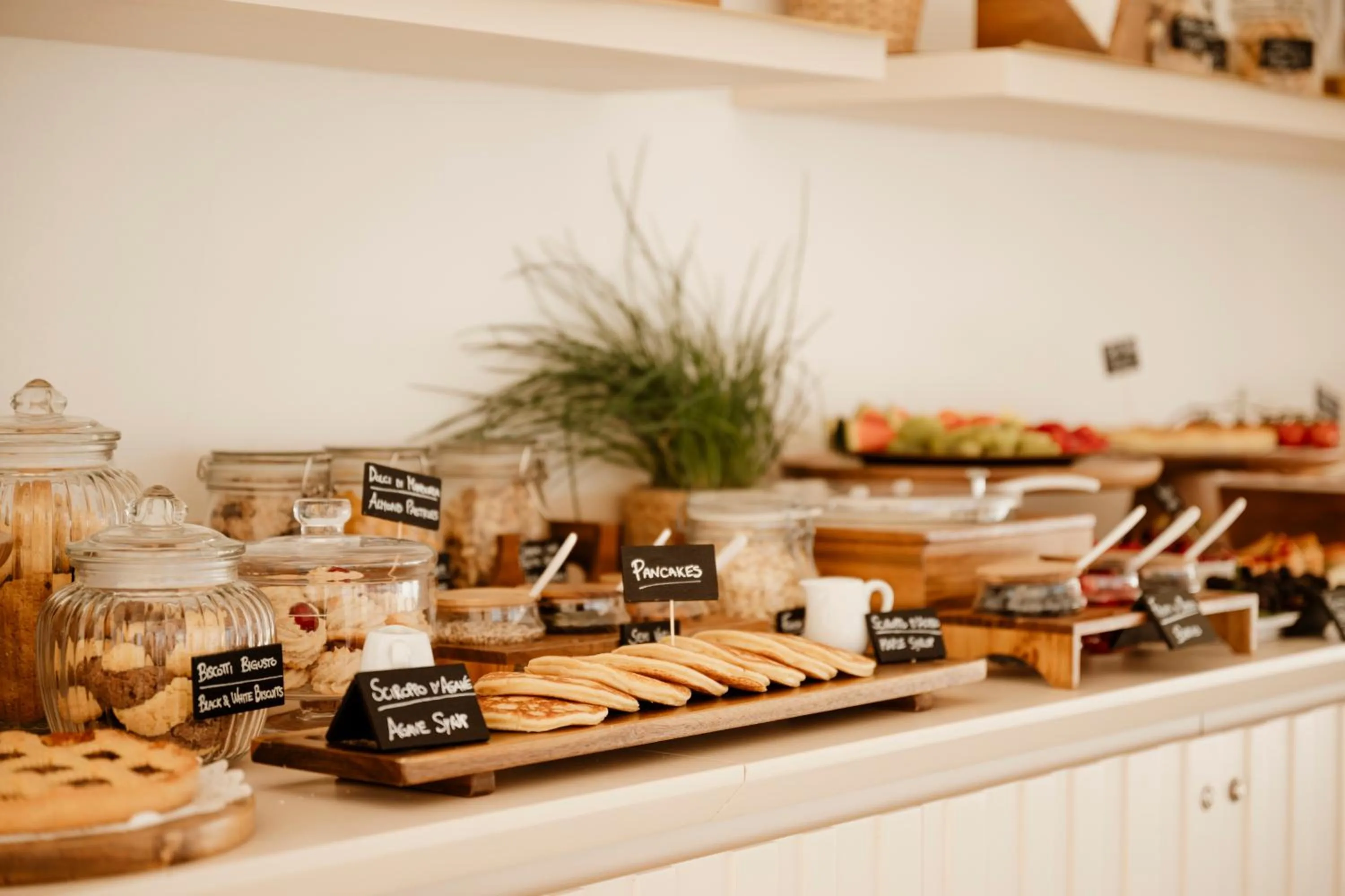 Breakfast in BAYIT Charming Place