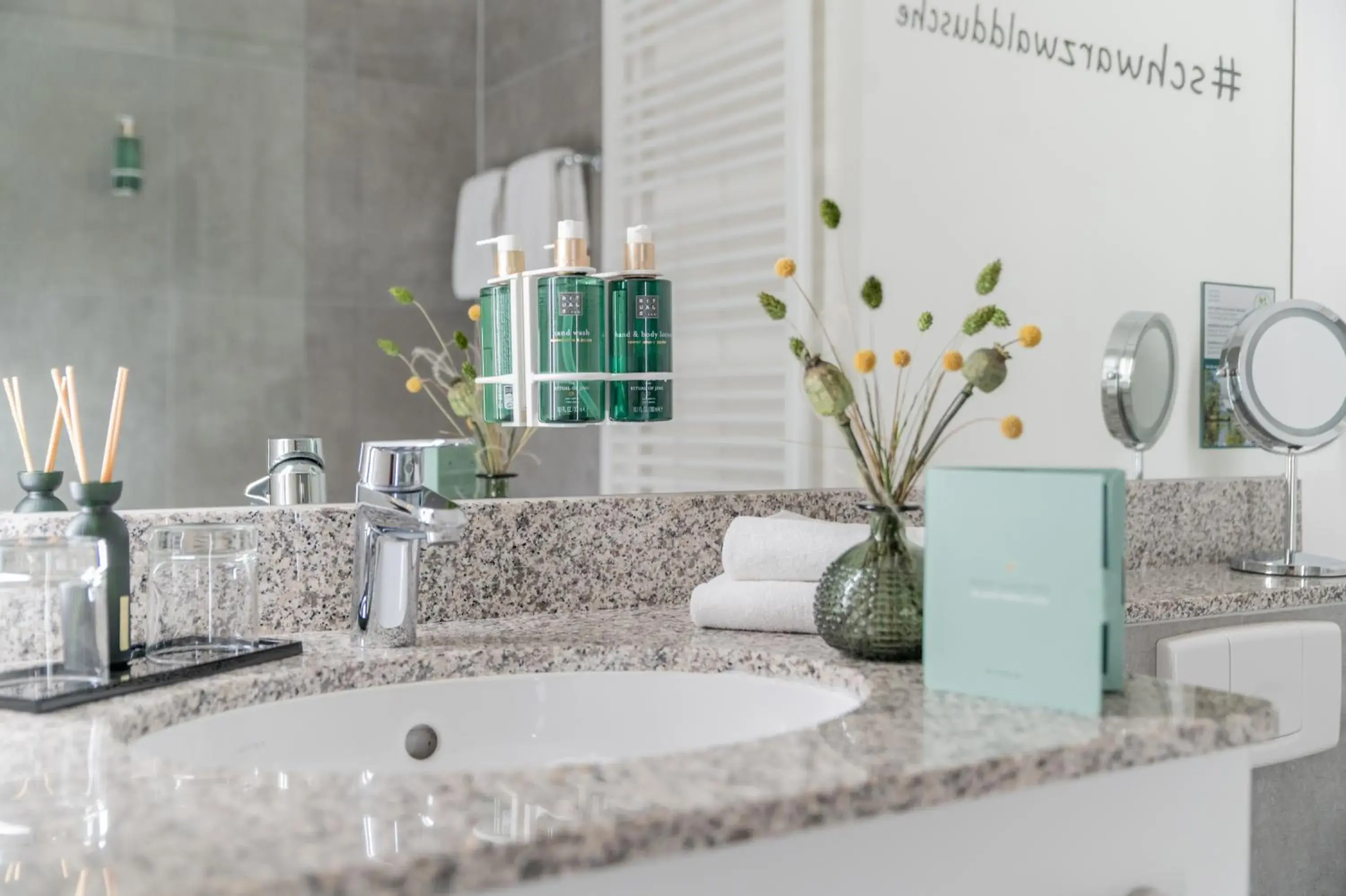 Comfort Double Room in Schwarzwaldhotel Gengenbach Comfort Double Room in Schwarzwaldhotel Gengenbach