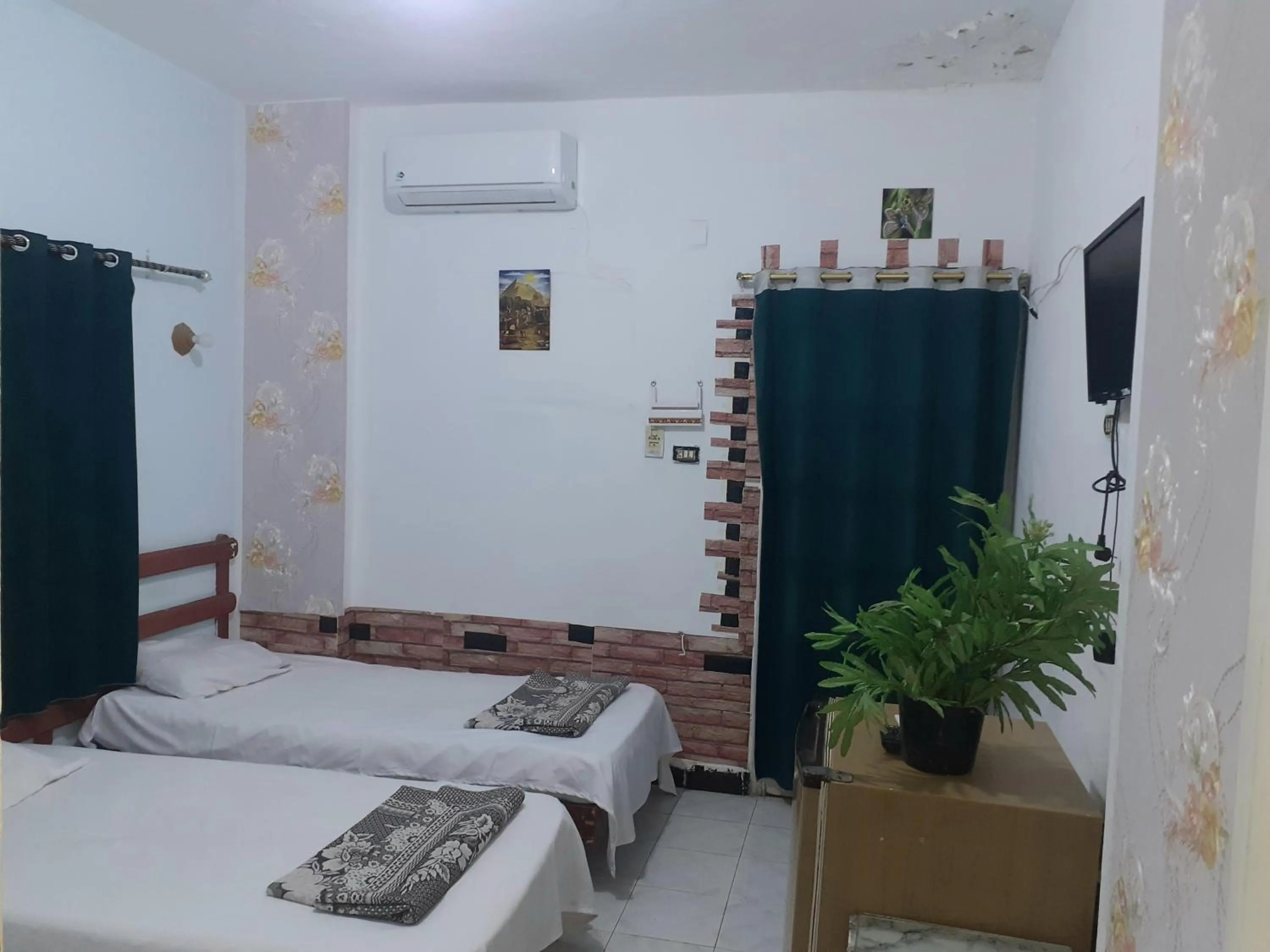 Bed in Four Seasons Hotel