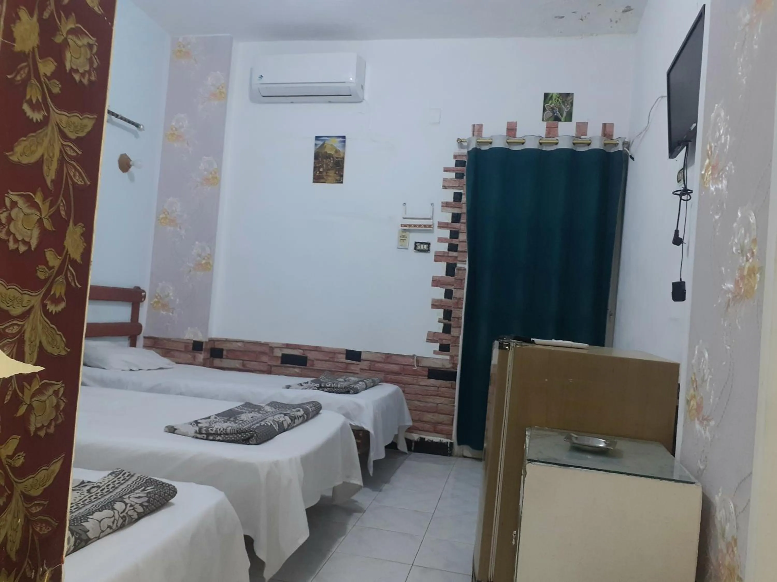 Bed in Four Seasons Hotel