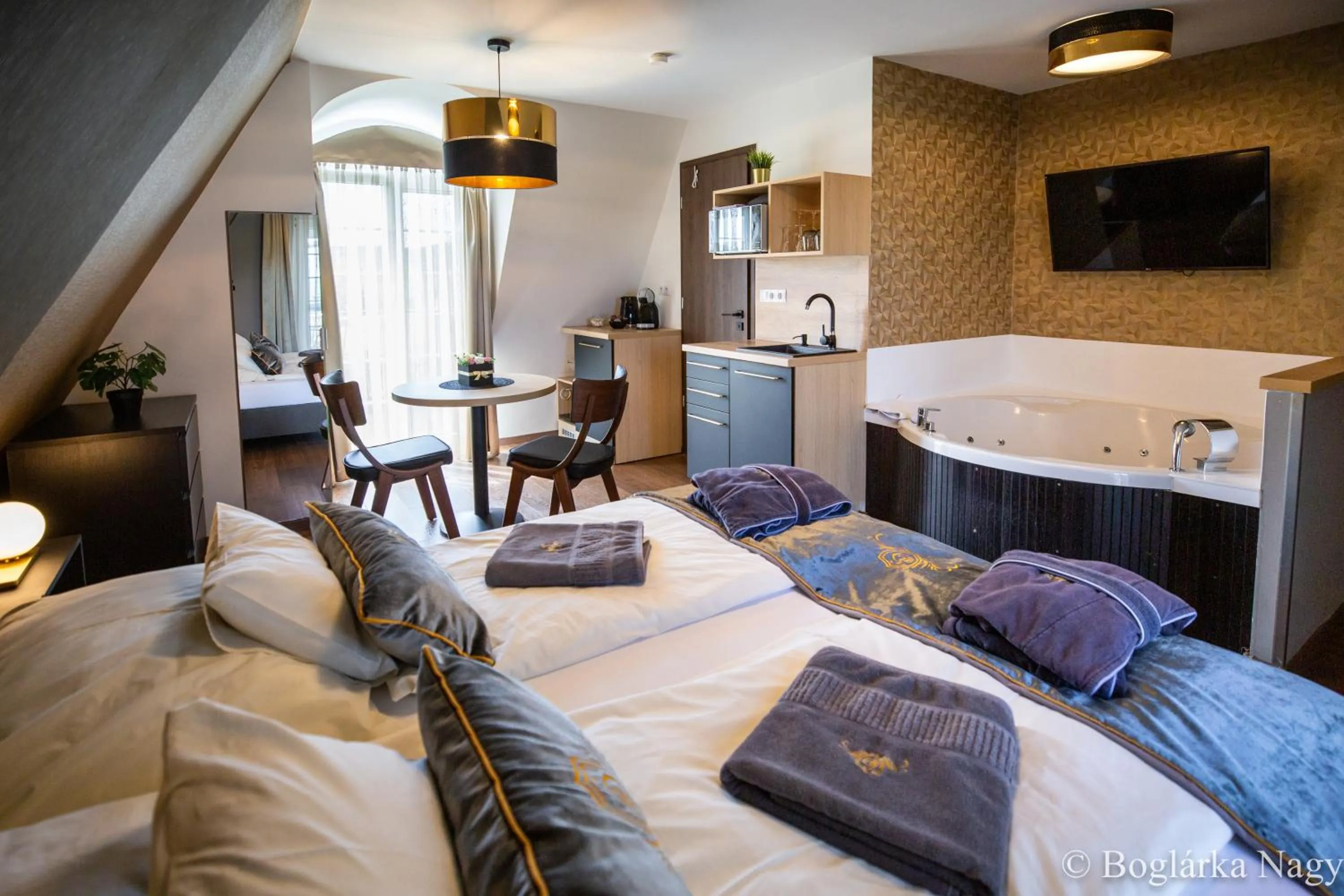 Hot Tub, Bed in Love and Dream Élményvilla