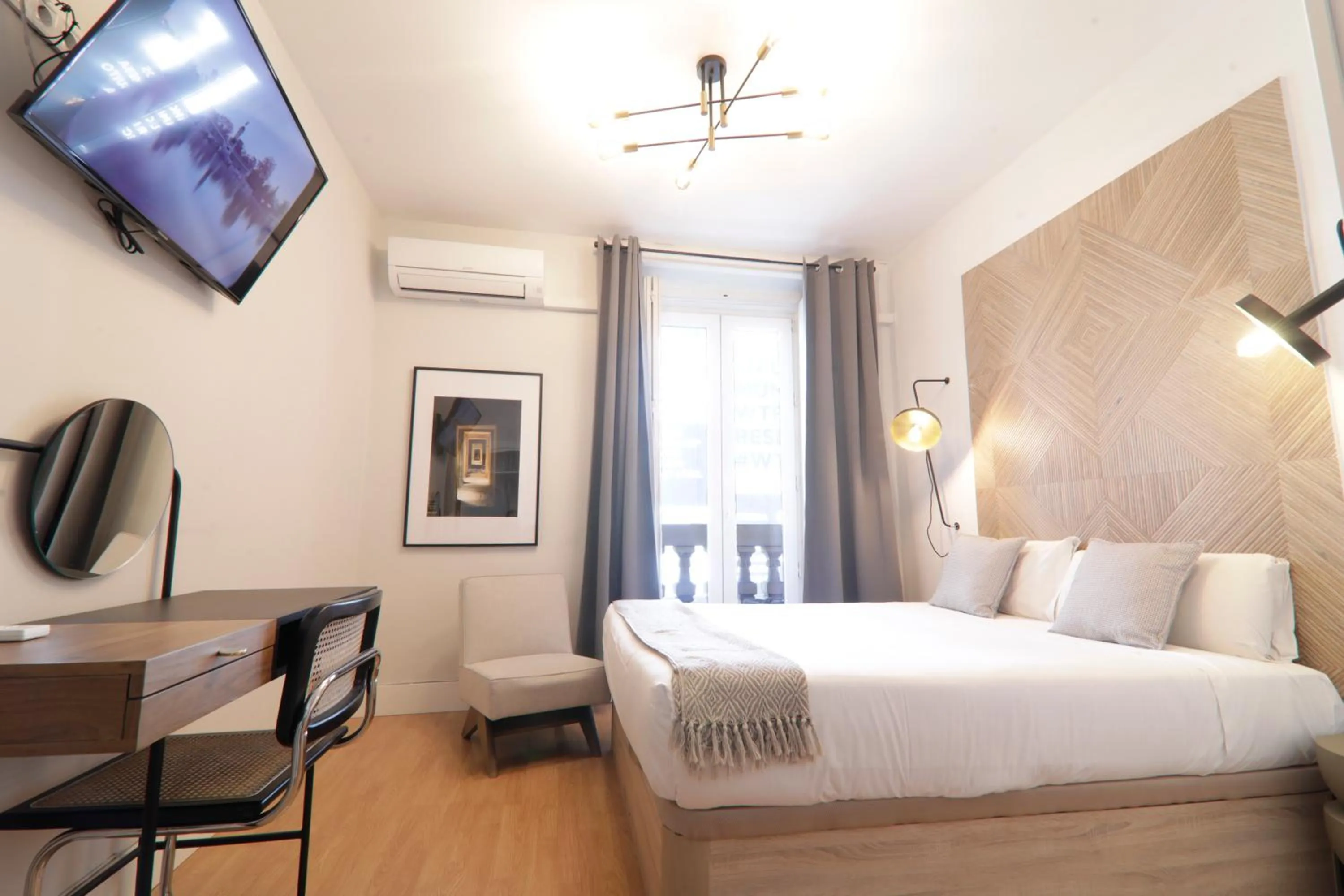 Bed in SUITES YOU Gran Vía