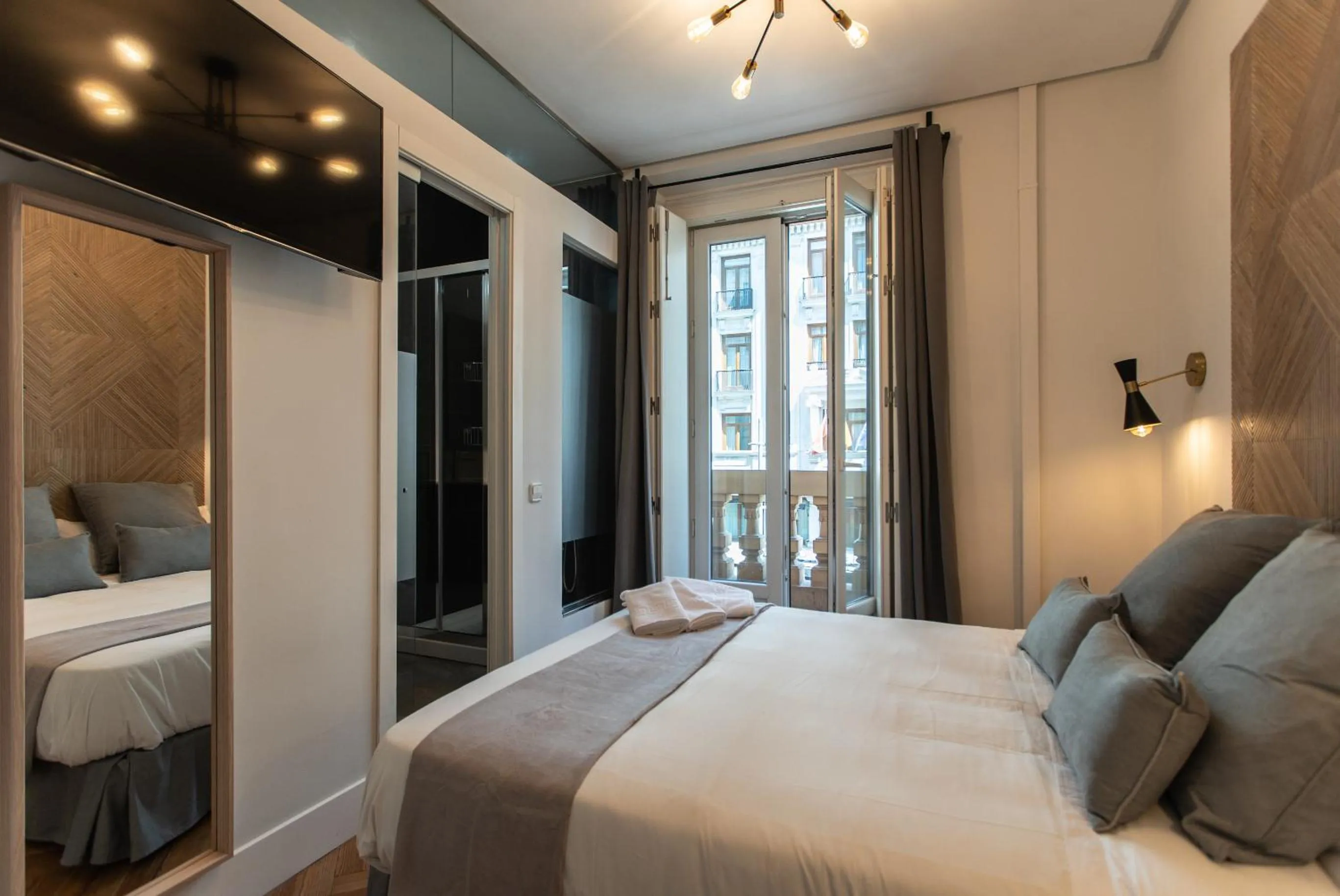 Bed in SUITES YOU Gran Vía