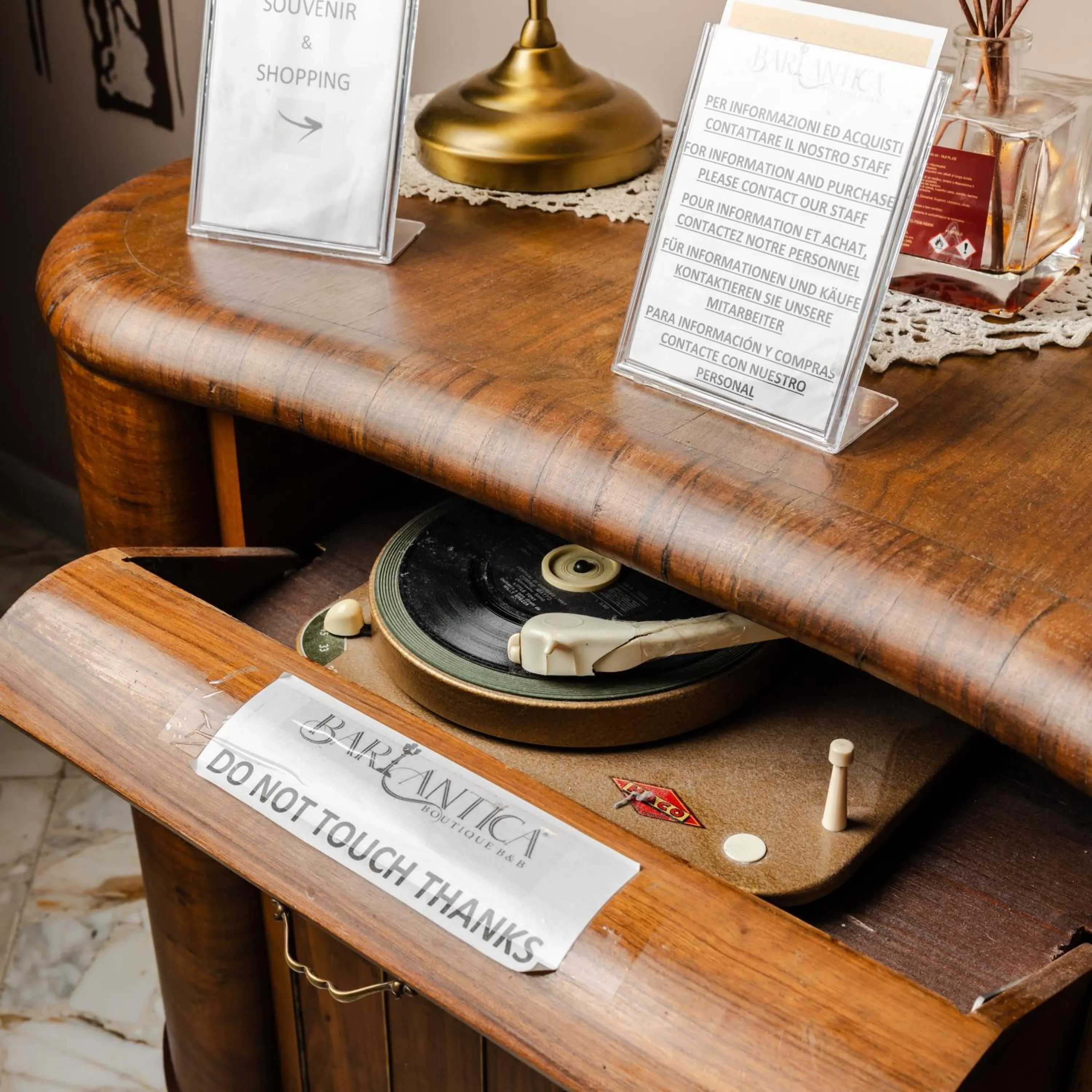 Decorative detail in Bari Antica Boutique B&B